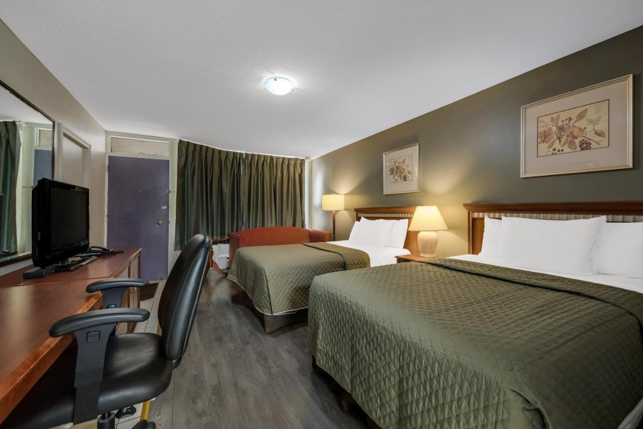 Double Room with Two Double Beds - Non-Smoking