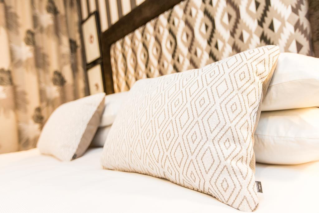 Premium One Bedroom,142725480:JPEG