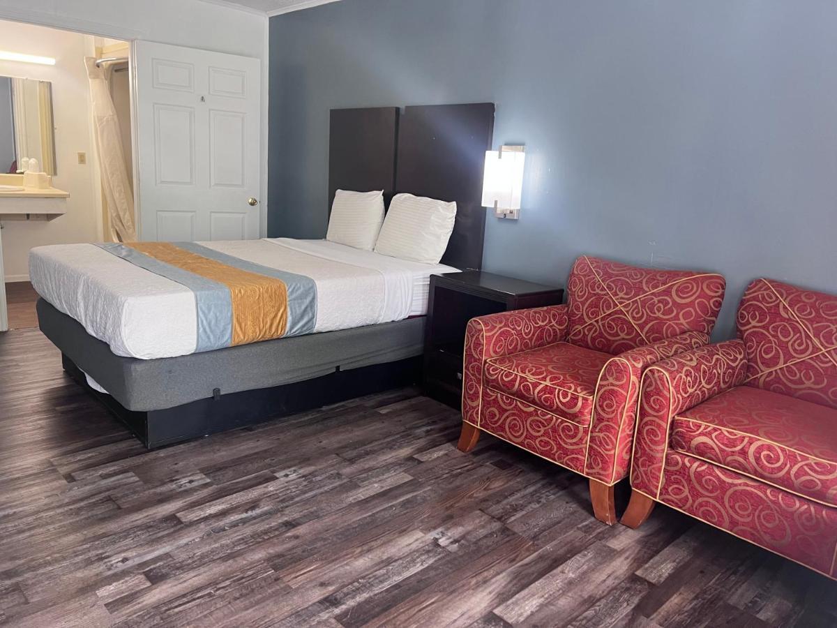 Queen Room - Disability Access