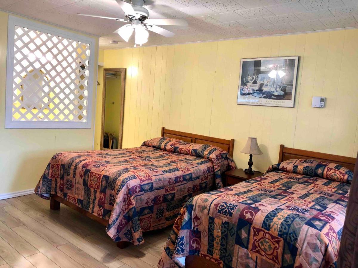 Motel 1 Double 1 Single Room,1574726993:JPEG