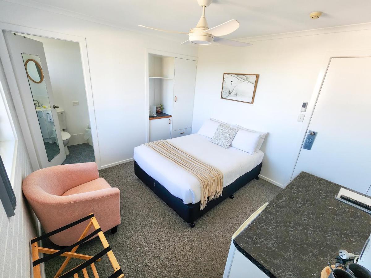 First Floor Ocean Glimpse Double Room