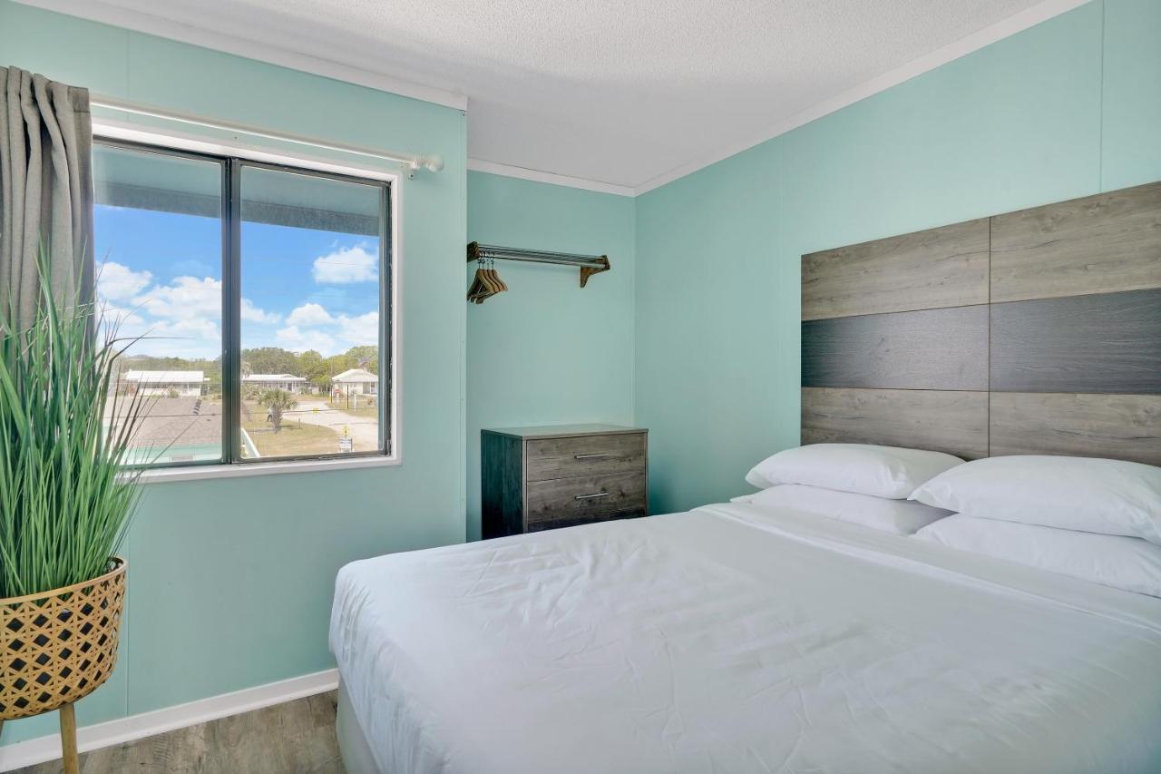 Queen Suite with Sea View