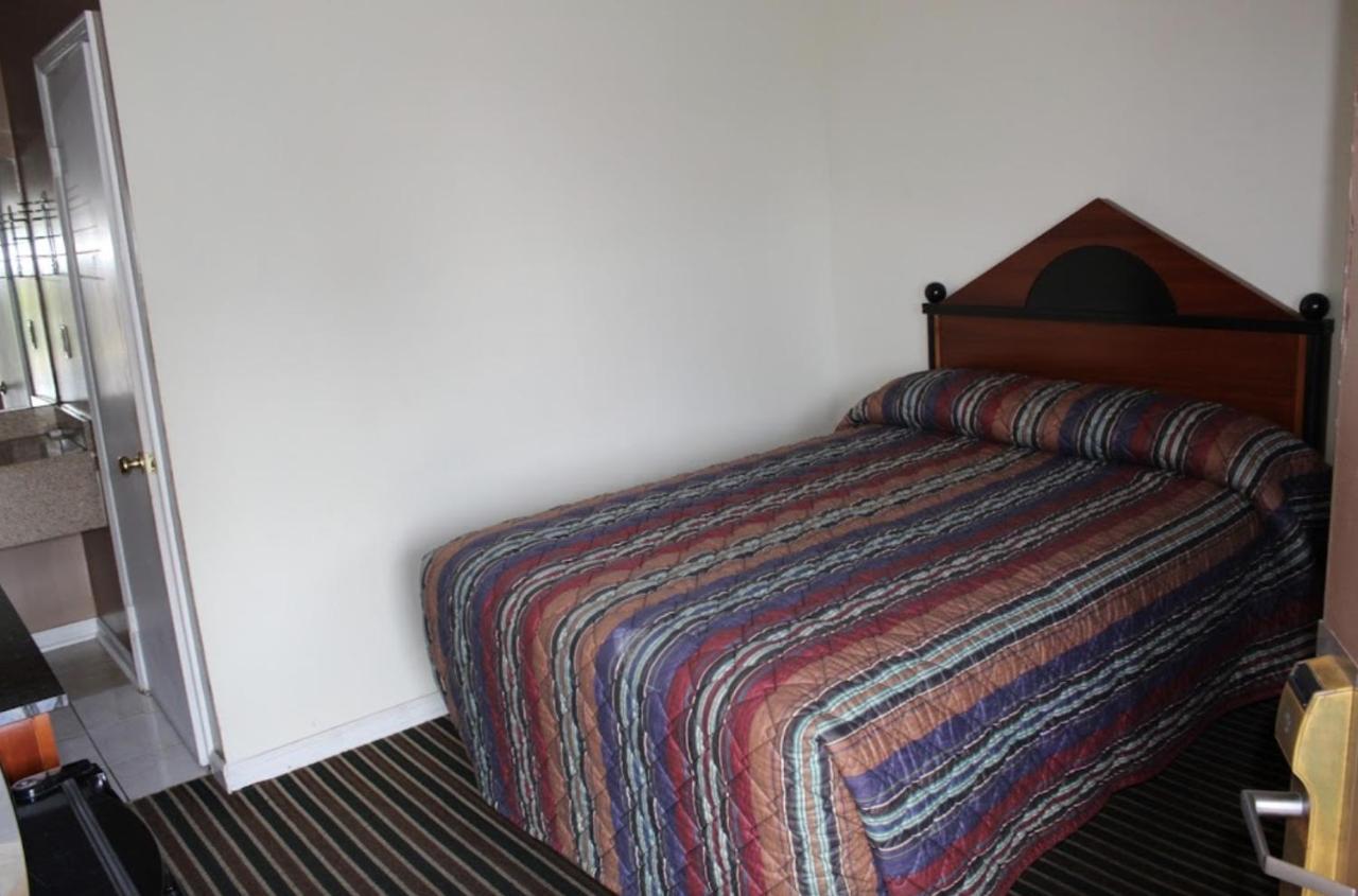Single Room with Bathroom