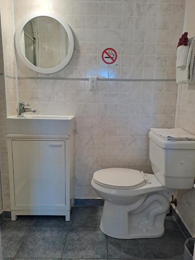 Deluxe Double Room (2 Adults + 1 Child)