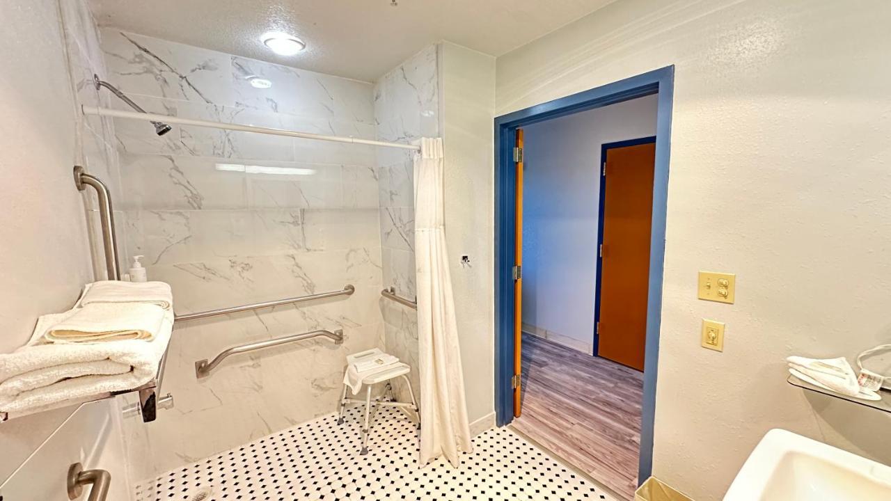 Queen Room with Two Queen Beds - Disability Access/Non-Smoking