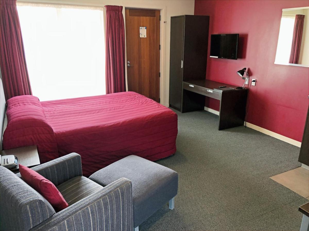Executive Studio with Spa Bath