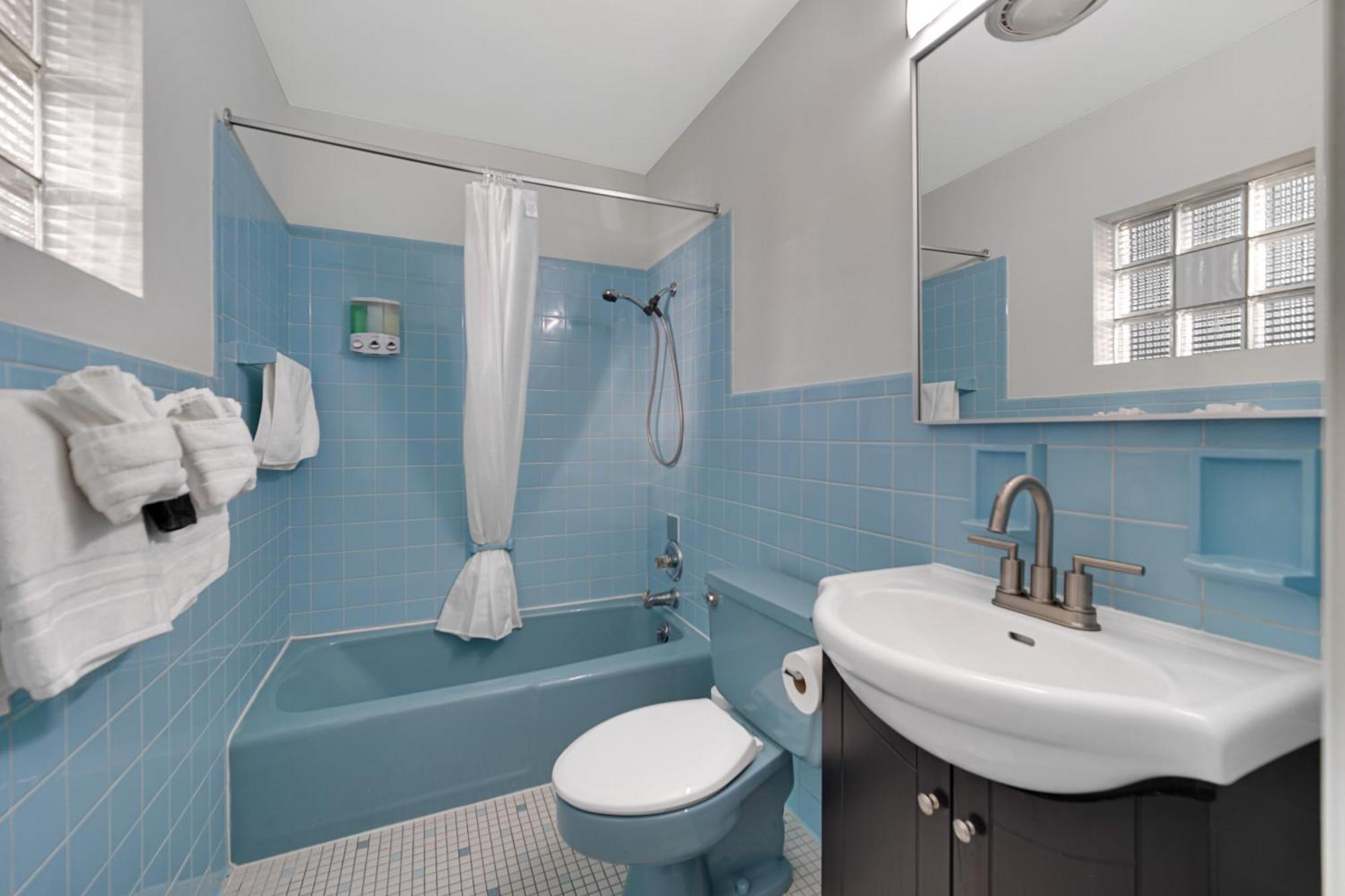 Deluxe Queen Room with Two Queen Beds