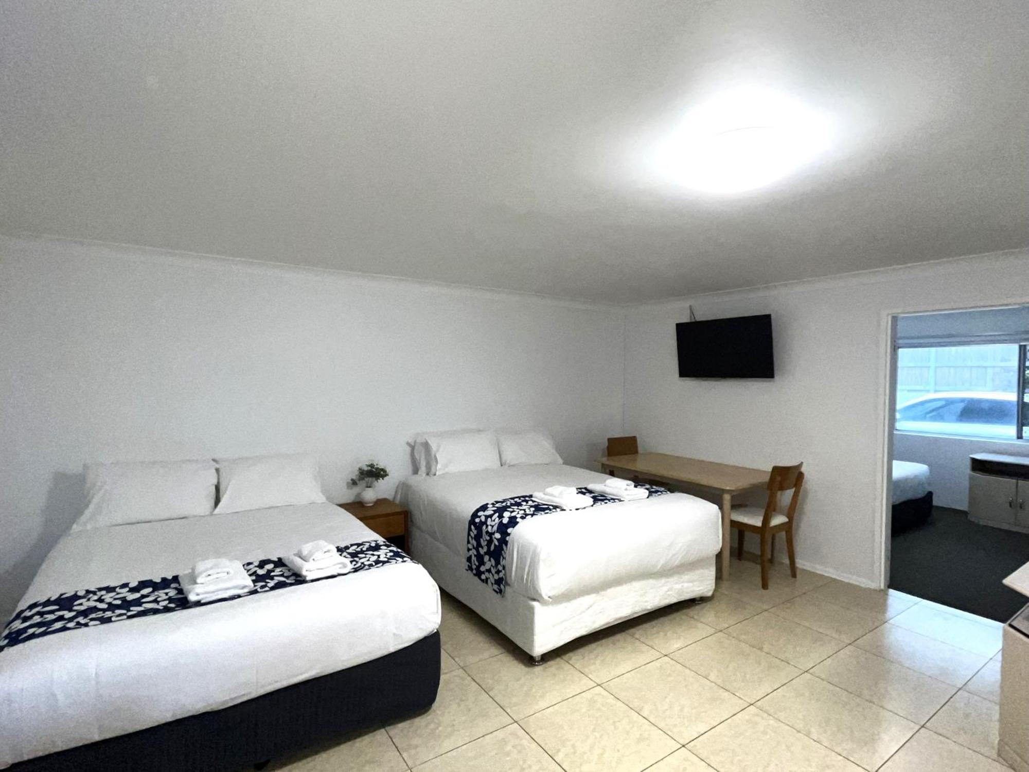 One-Bedroom Apartment (6 Adults),1508587765:JPEG