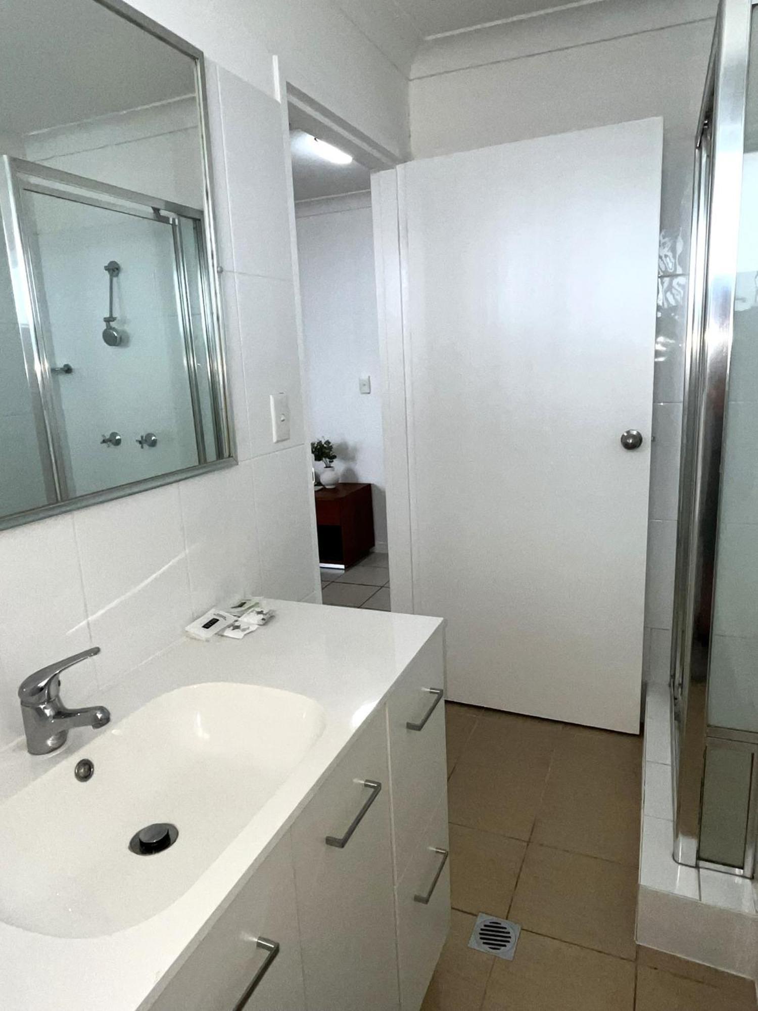 One-Bedroom Apartment (3 Adults),1508639722:JPEG