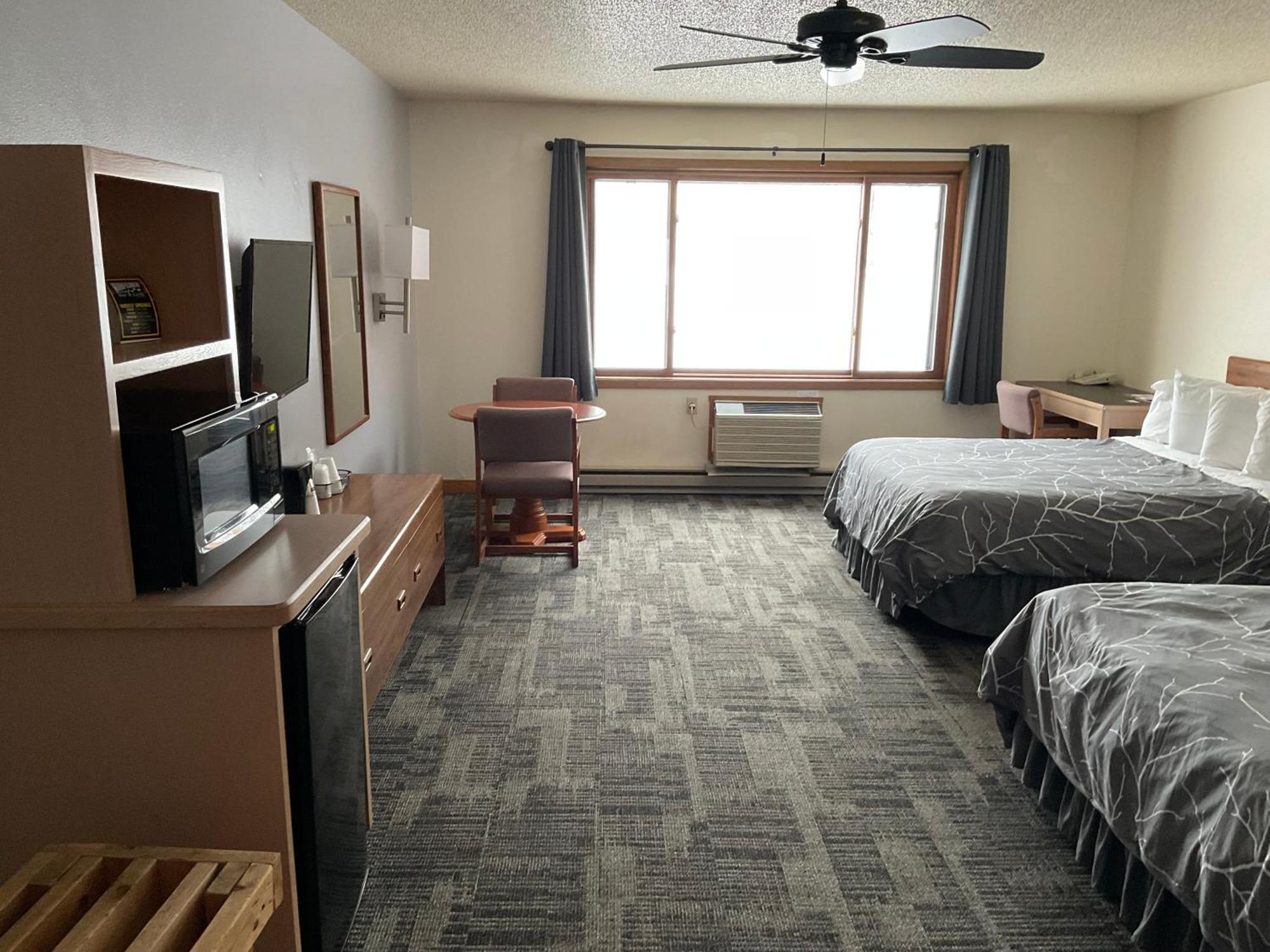 Deluxe Queen Room with Two Queen Beds