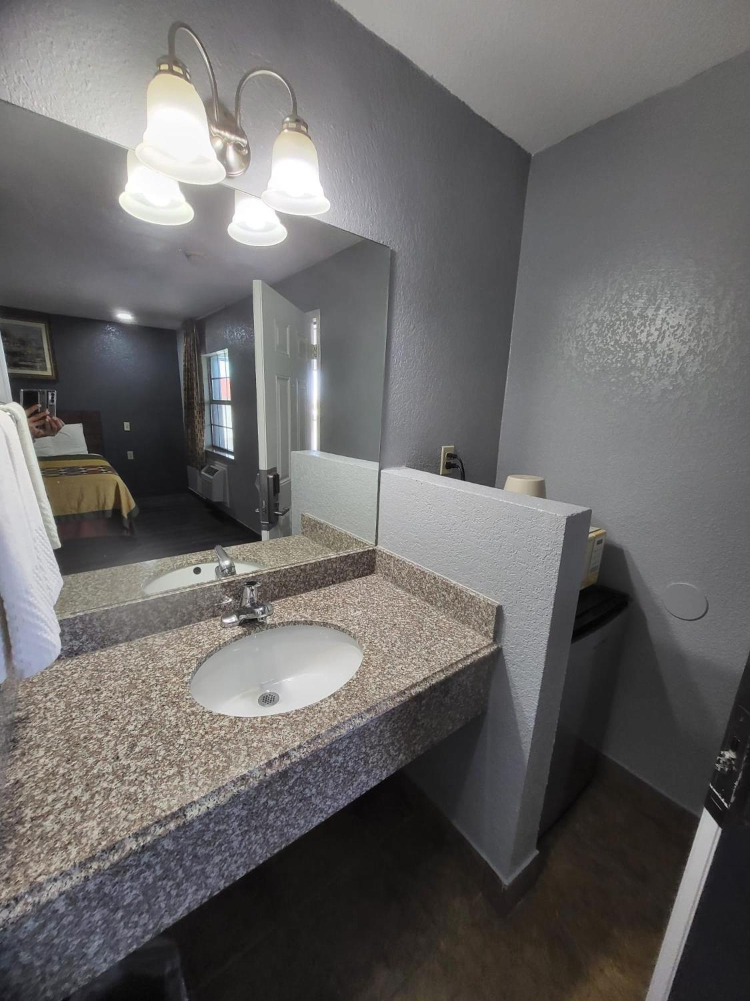 Double Room with Two Double Beds - Smoking