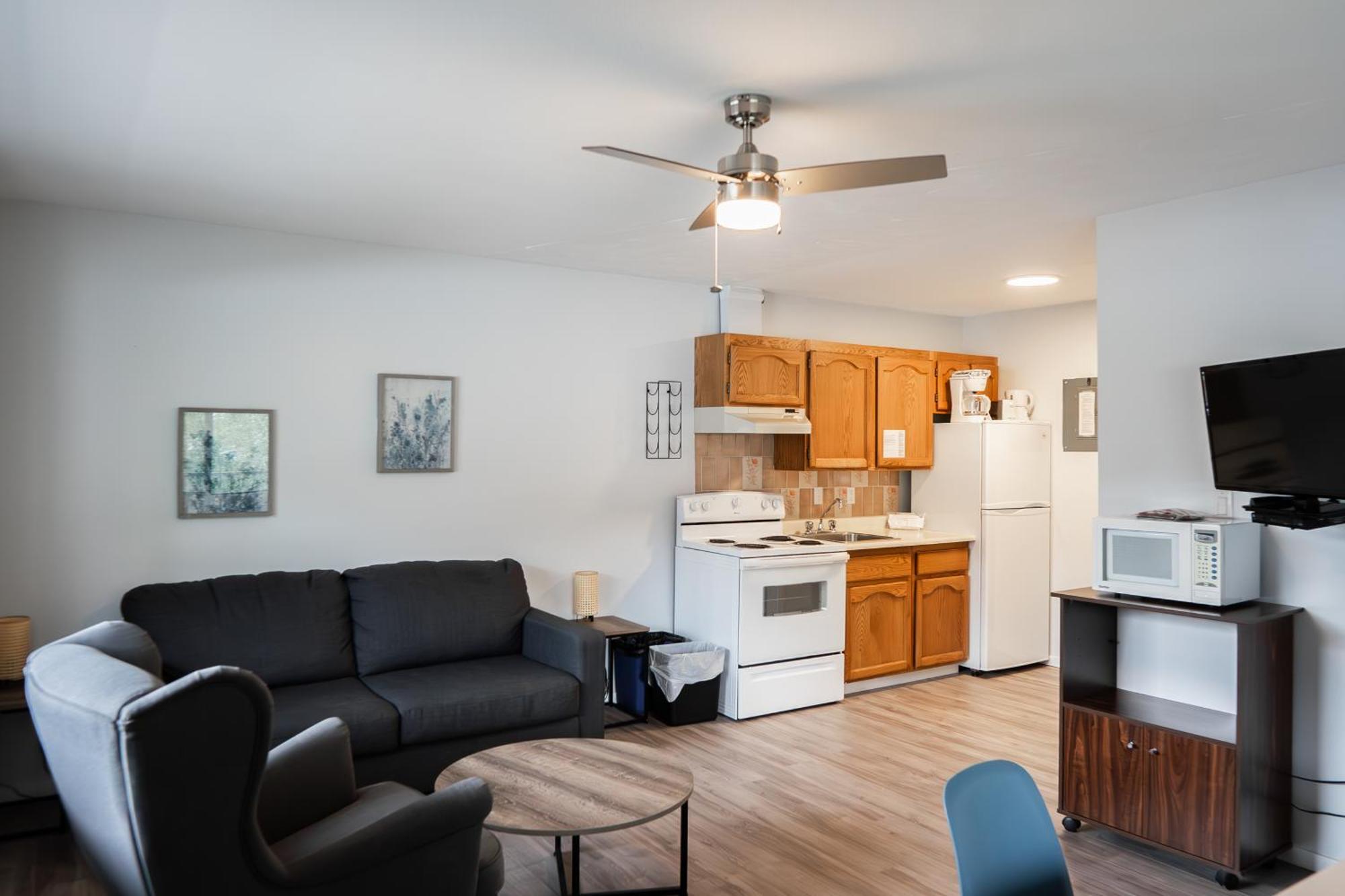 Suite with Lake View