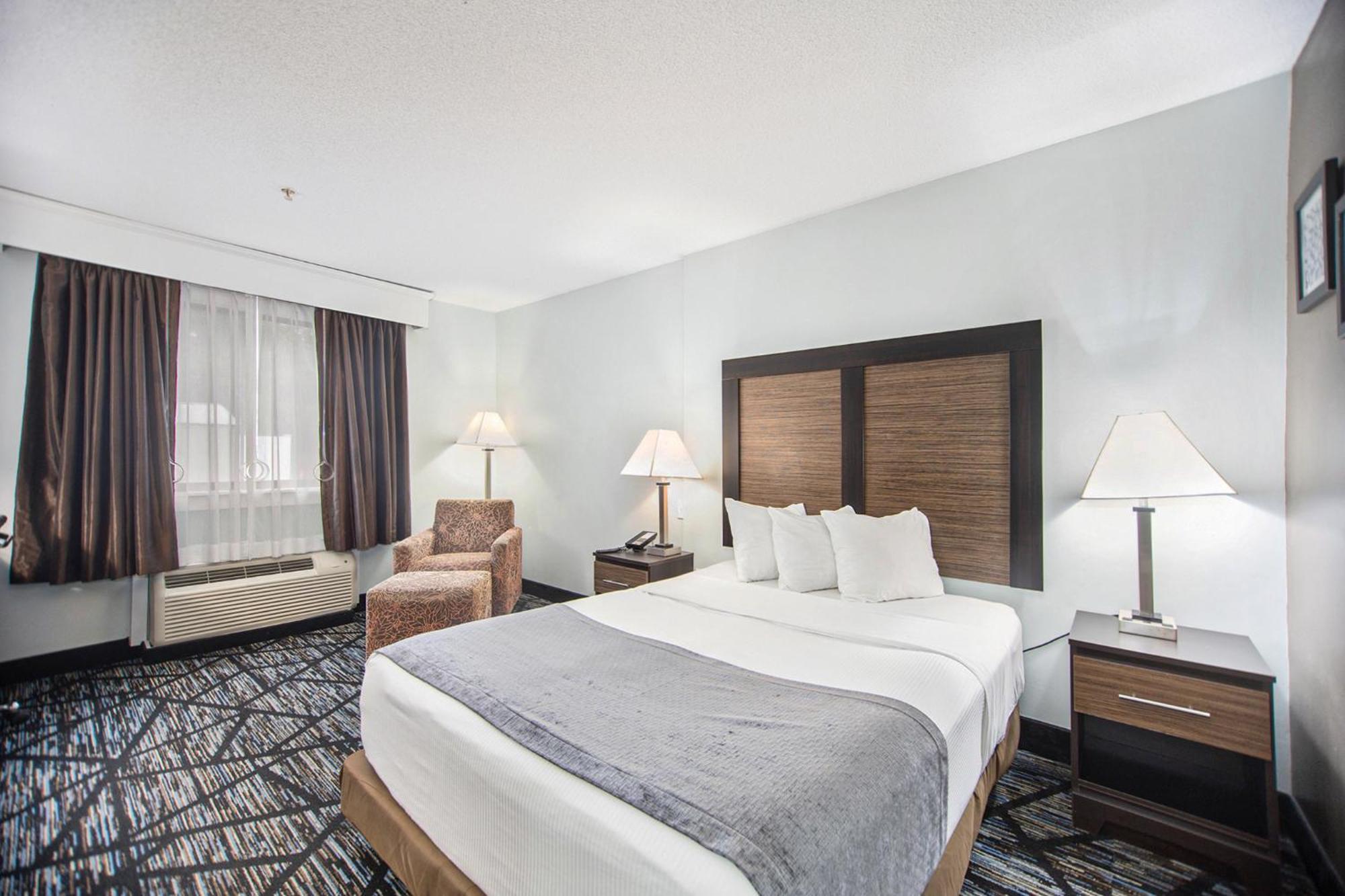 Queen Room - Disability Access/Non-Smoking