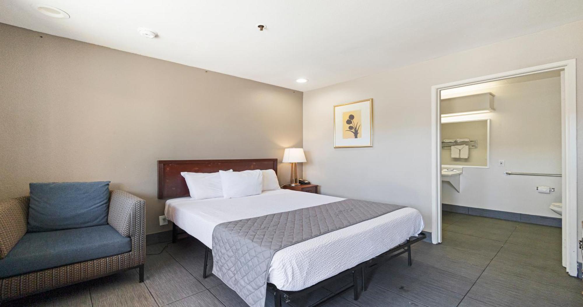 Queen Suite