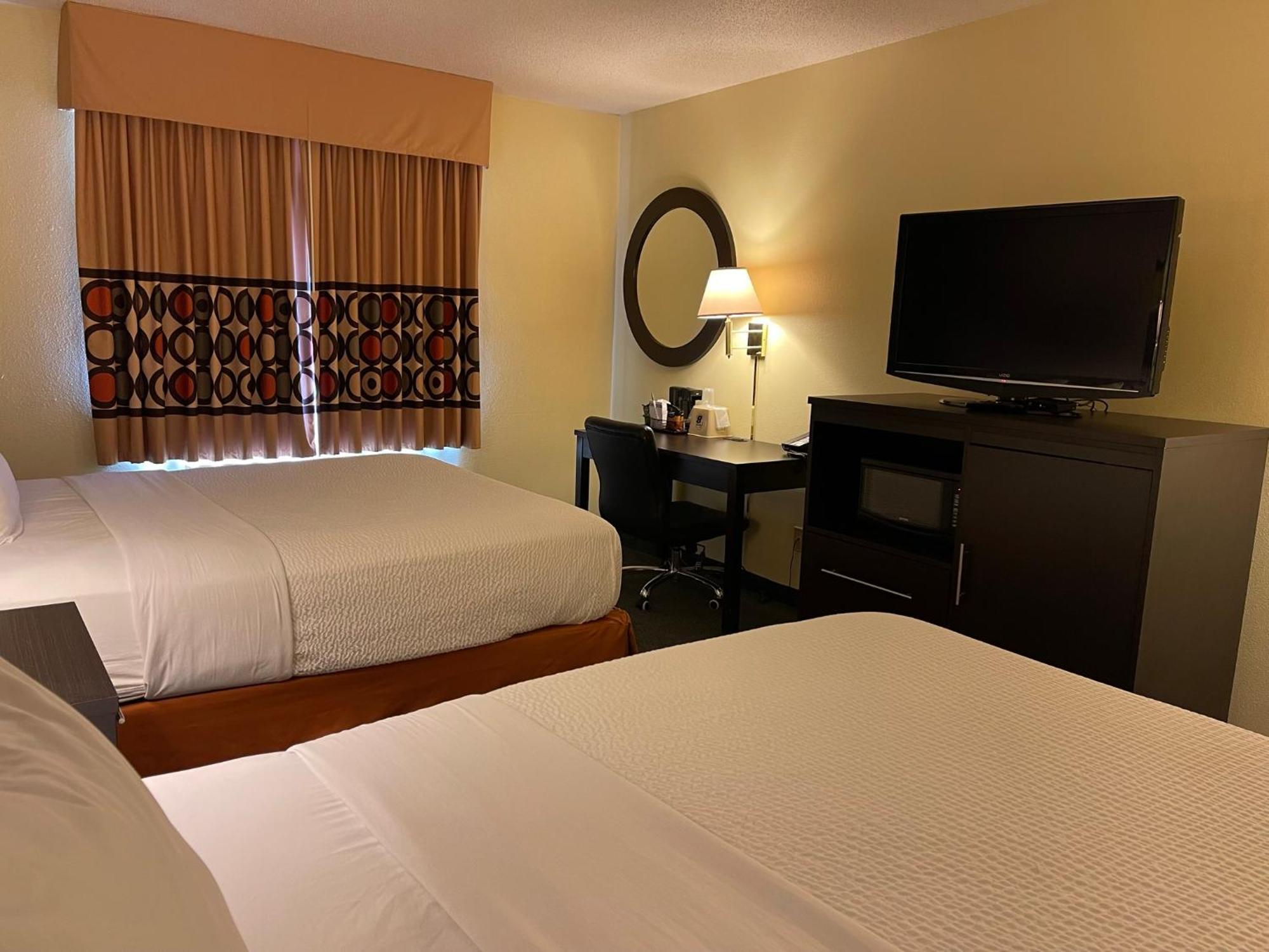 Queen Room with Two Queen Beds - Non-Smoking