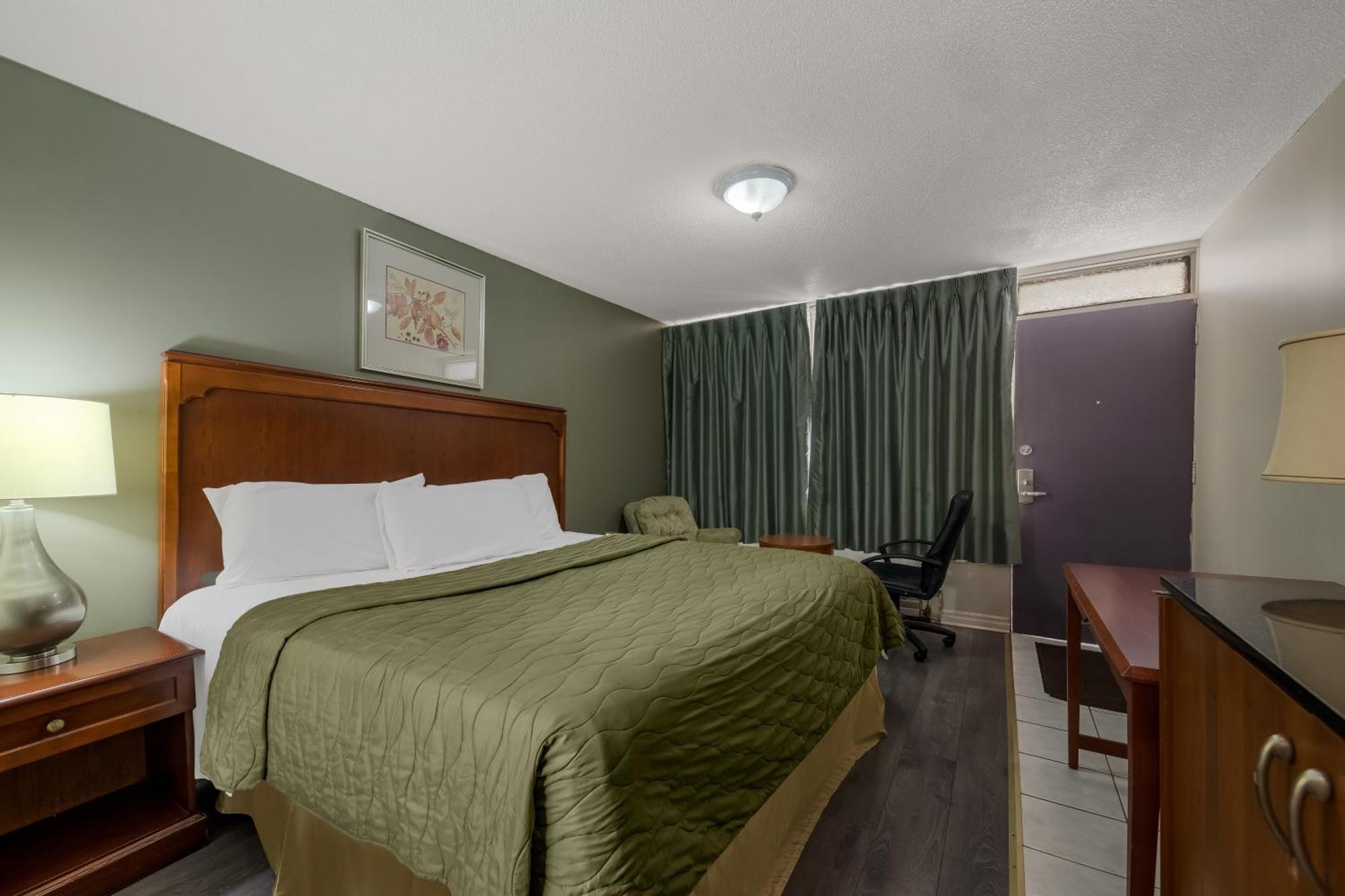 King Room - Non-Smoking