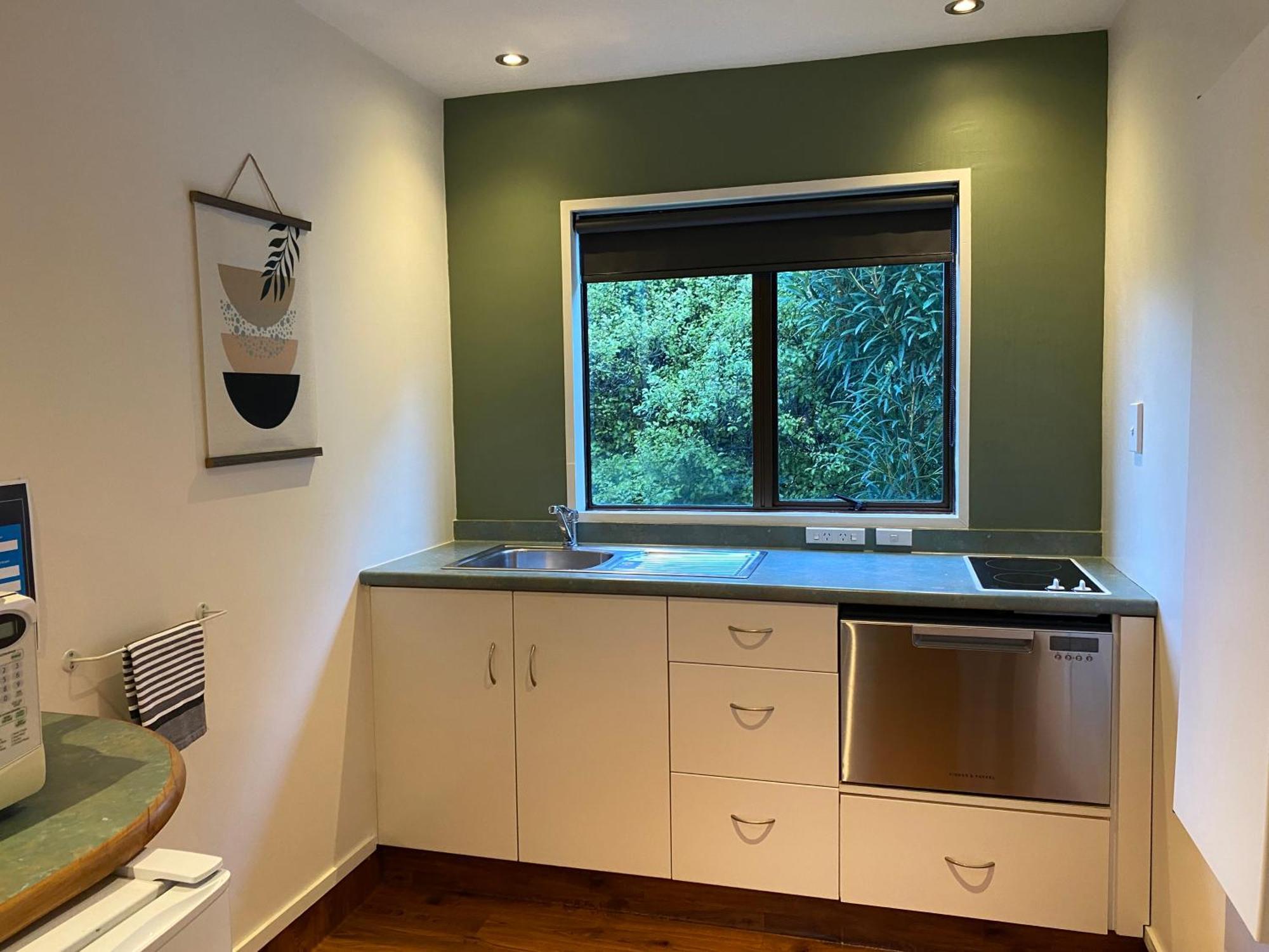One-Bedroom Apartment,1558608979:JPEG