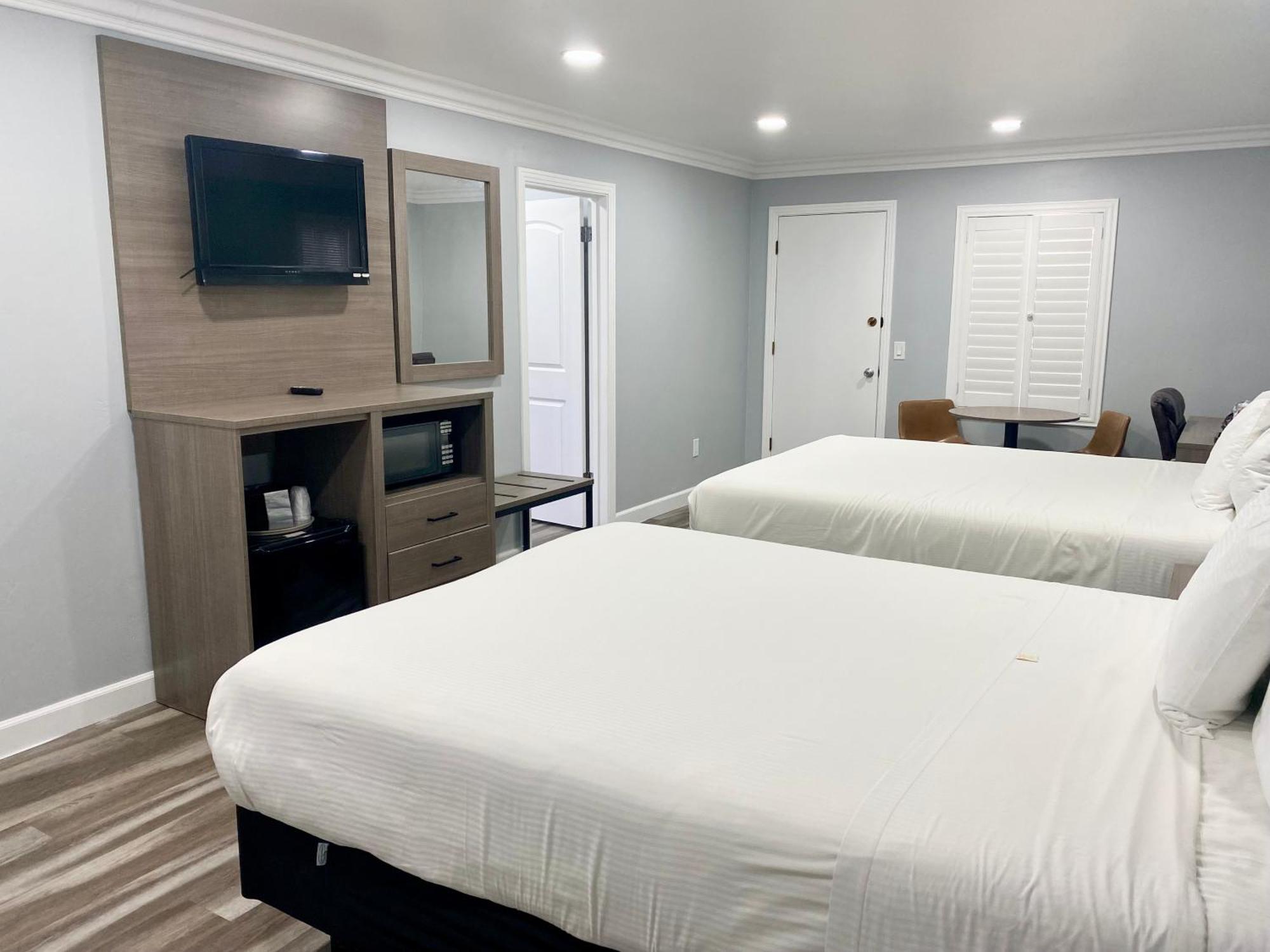 Classic Suite,1559648461:JPEG