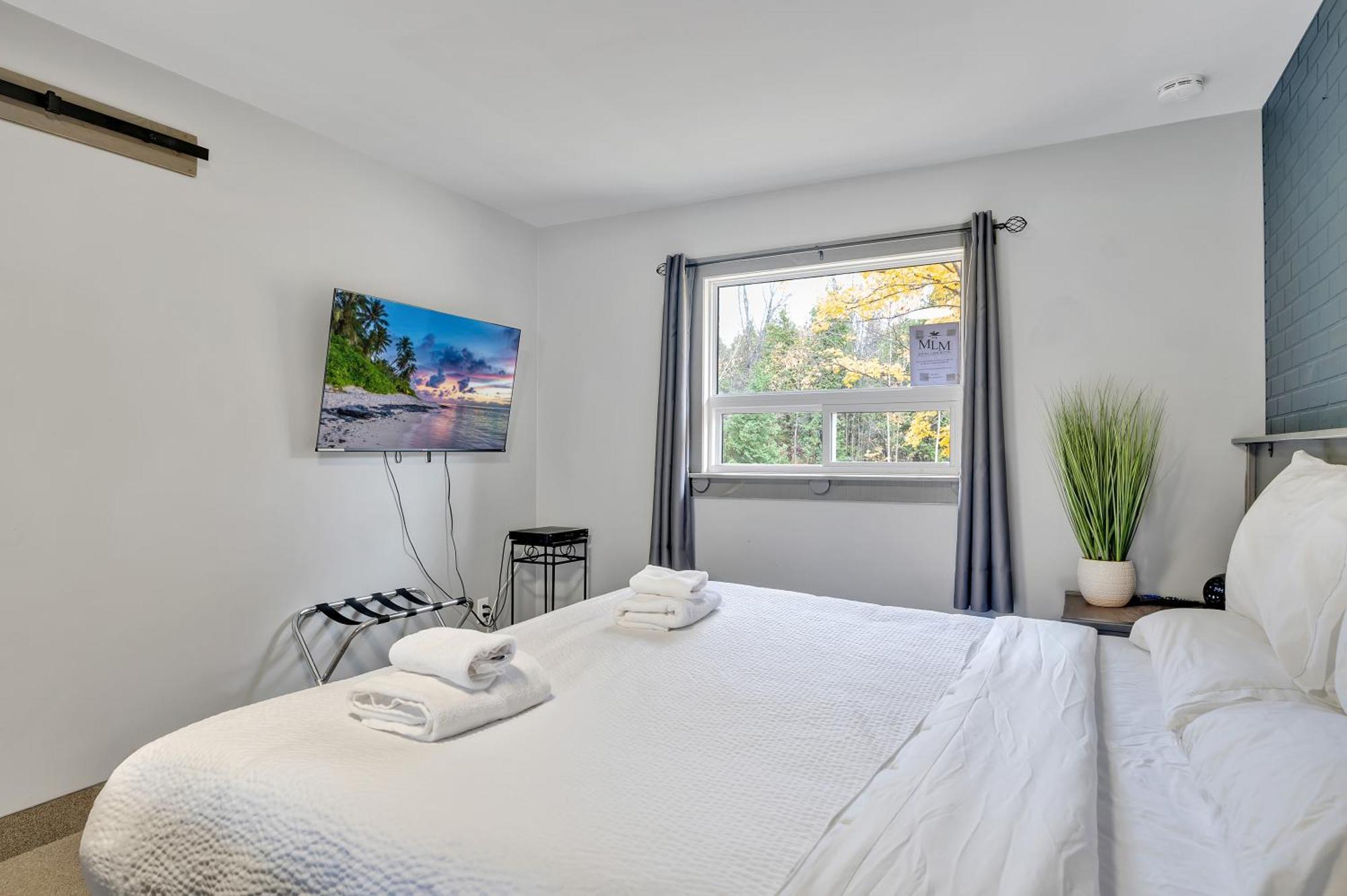 Superior King Room,1571536898:JPEG