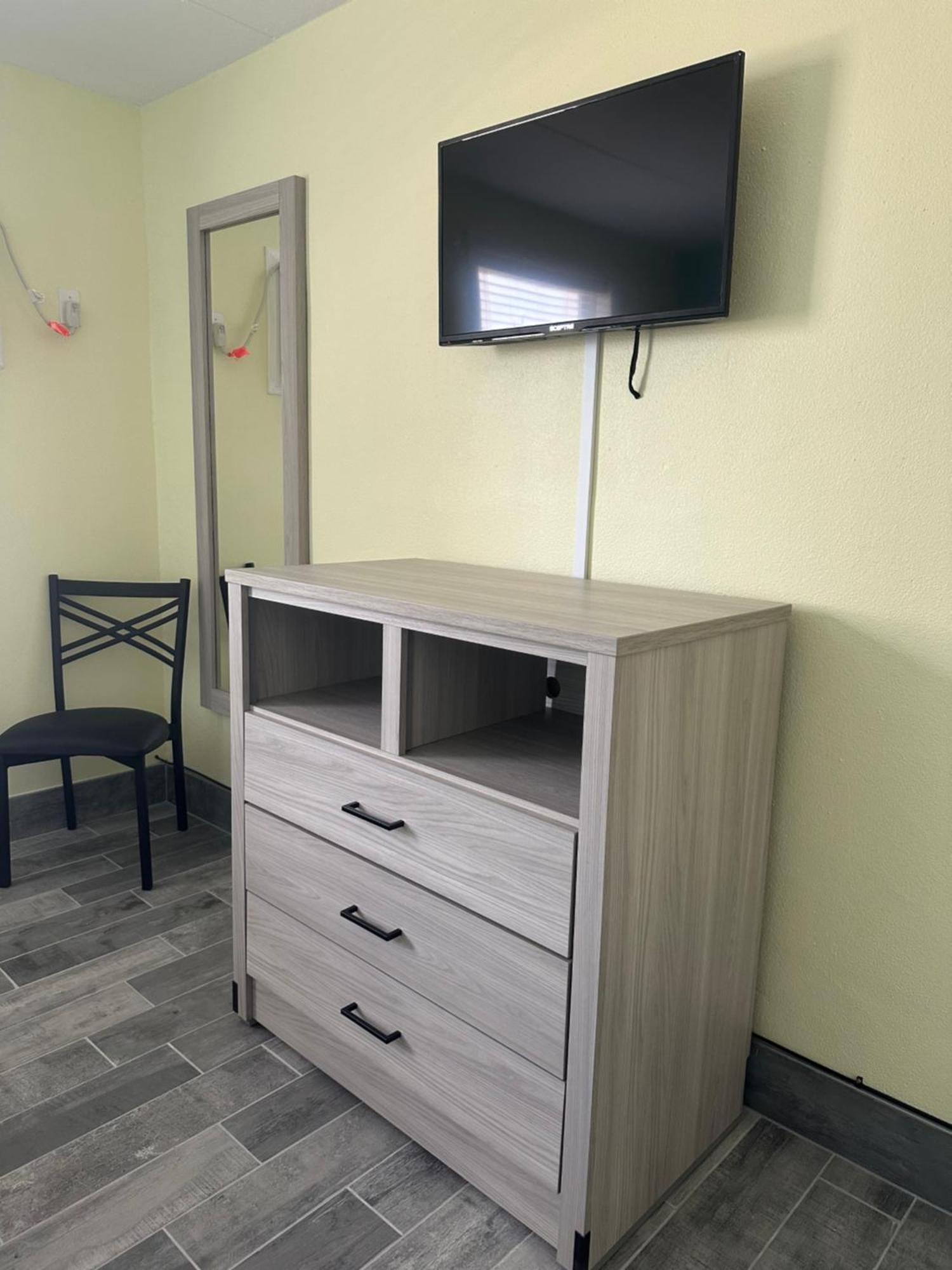 Family Suite with Kitchen
