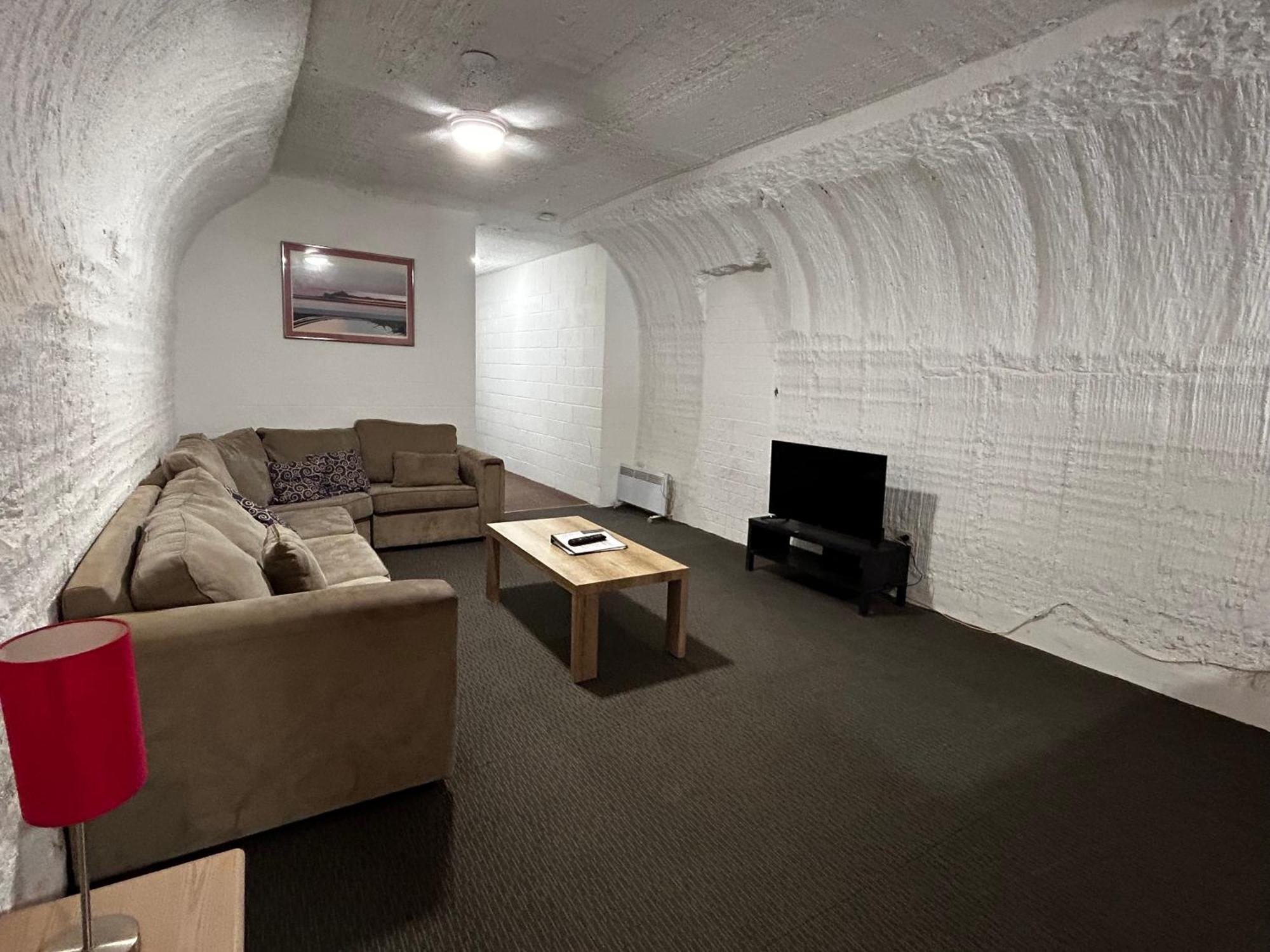 King Two-Bedroom Apartment