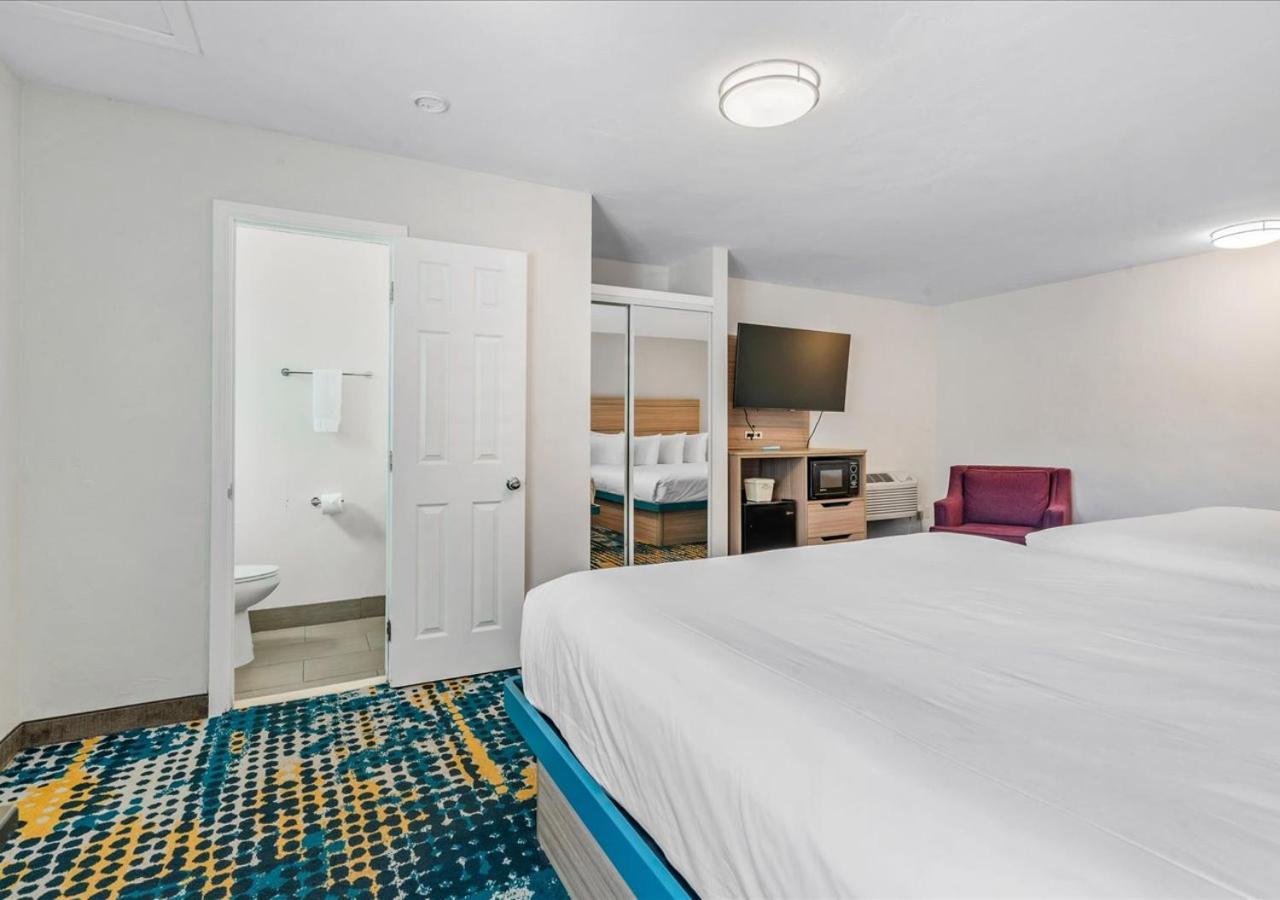 King Room with Two King Beds