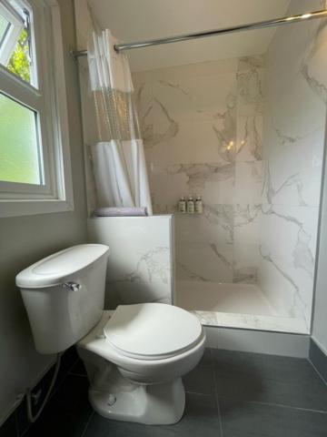 Queen Room with Two Queen Beds,1587510838:JPEG