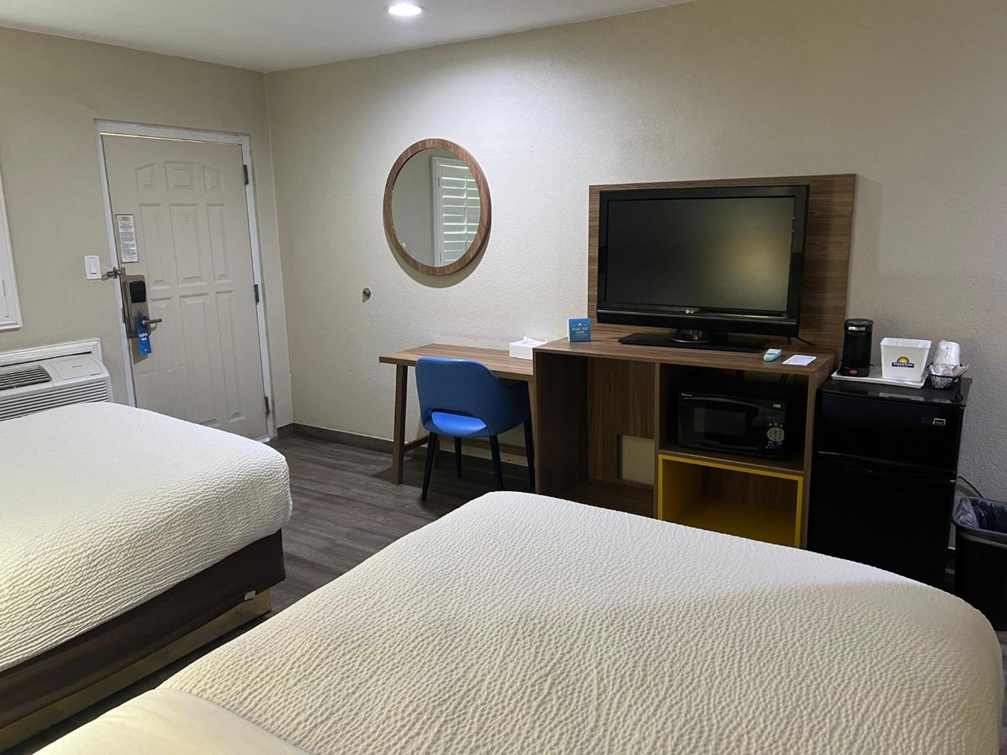 Double Room with Two Double Beds - Non-Smoking
