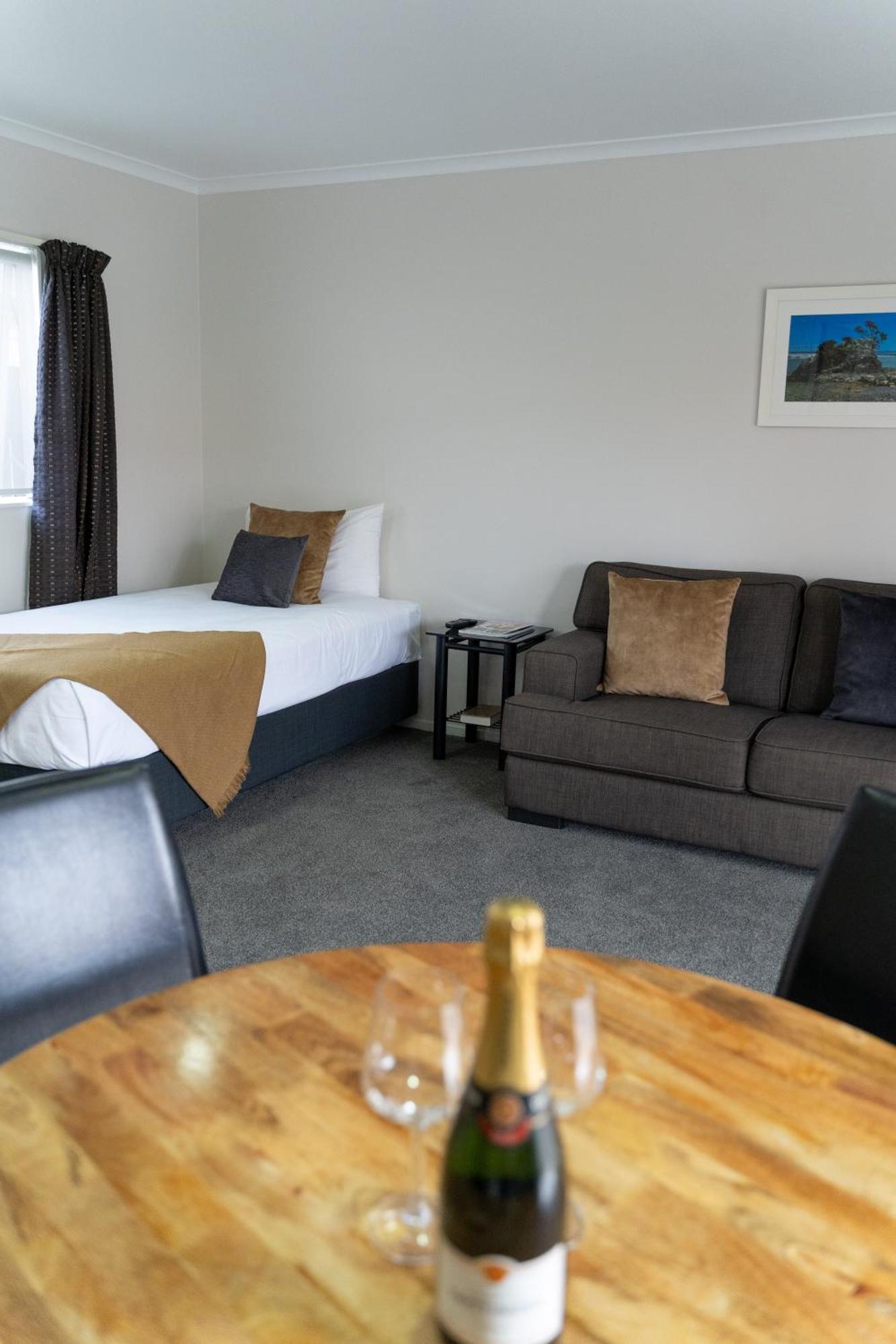 One-Bedroom Suite