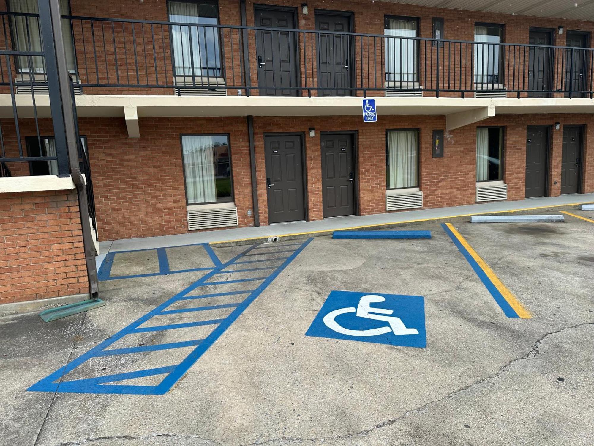 King Room - Disability Access/Smoking