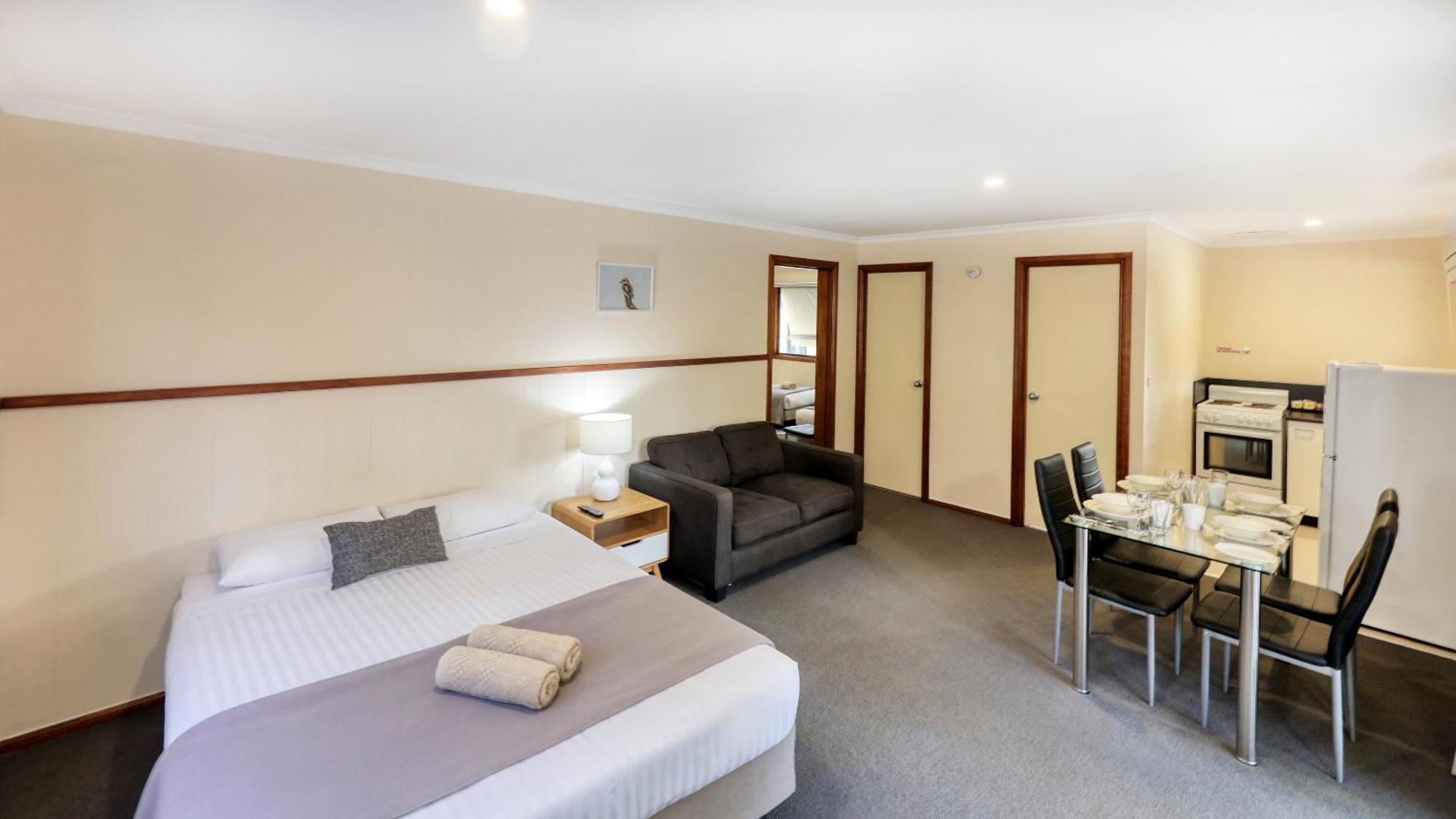 Family Suite,1611170569:JPEG