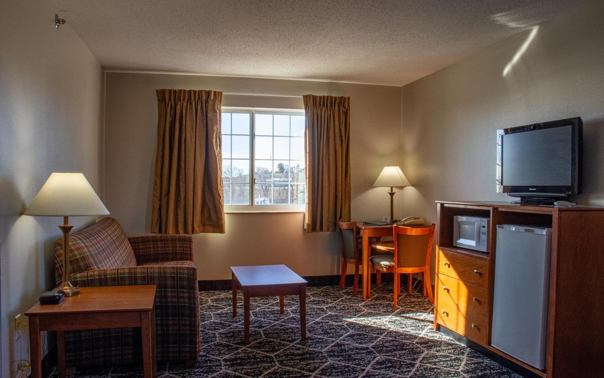 Deluxe Queen Room
