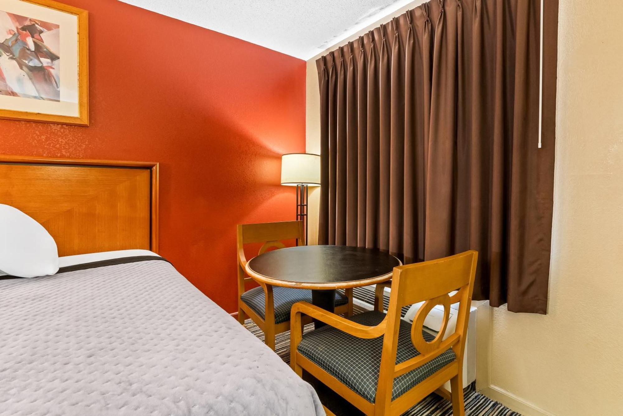 Double Room with Two Double Beds - Non-Smoking