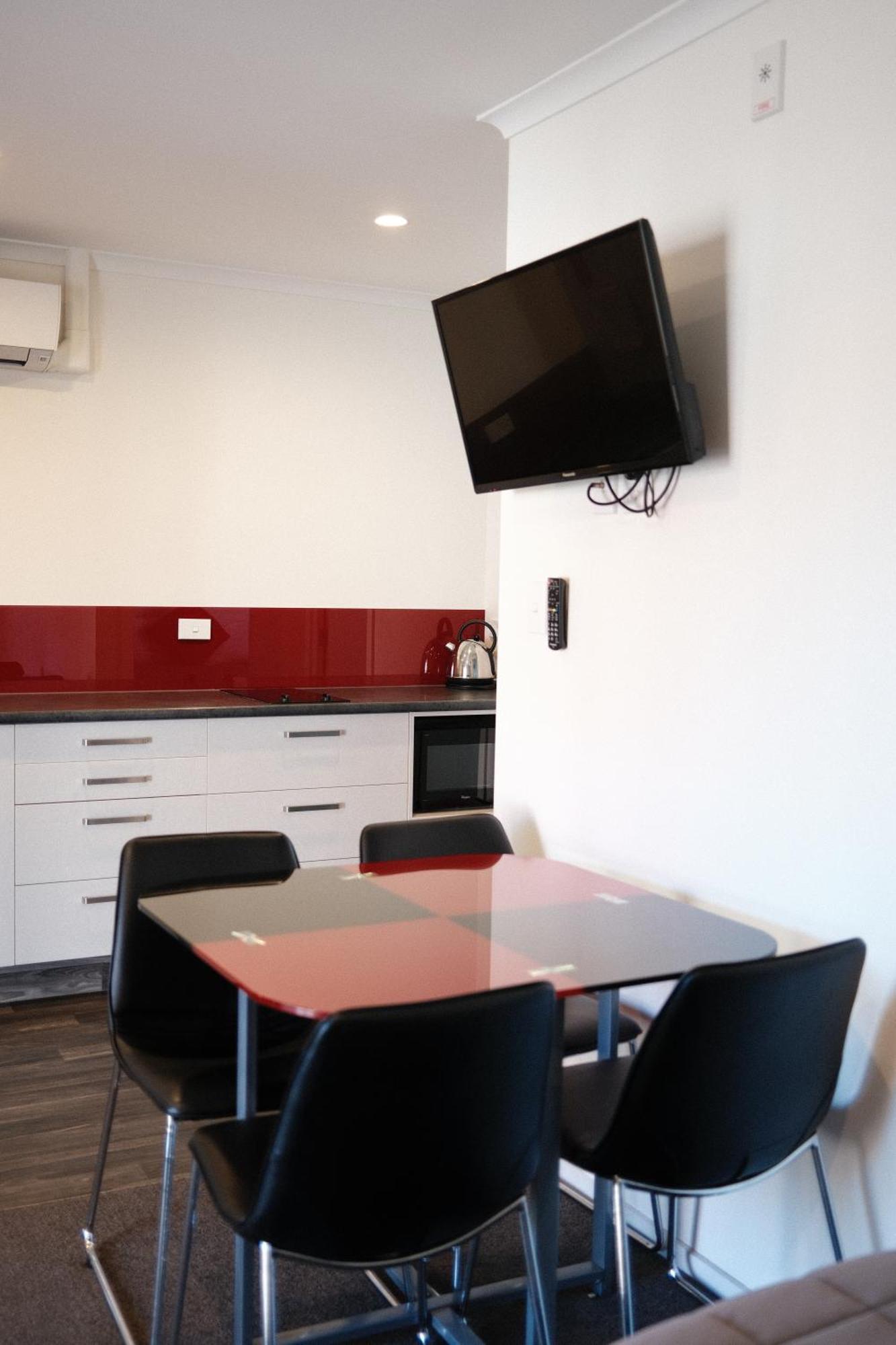 One-Bedroom Apartment,1616431166:JPEG