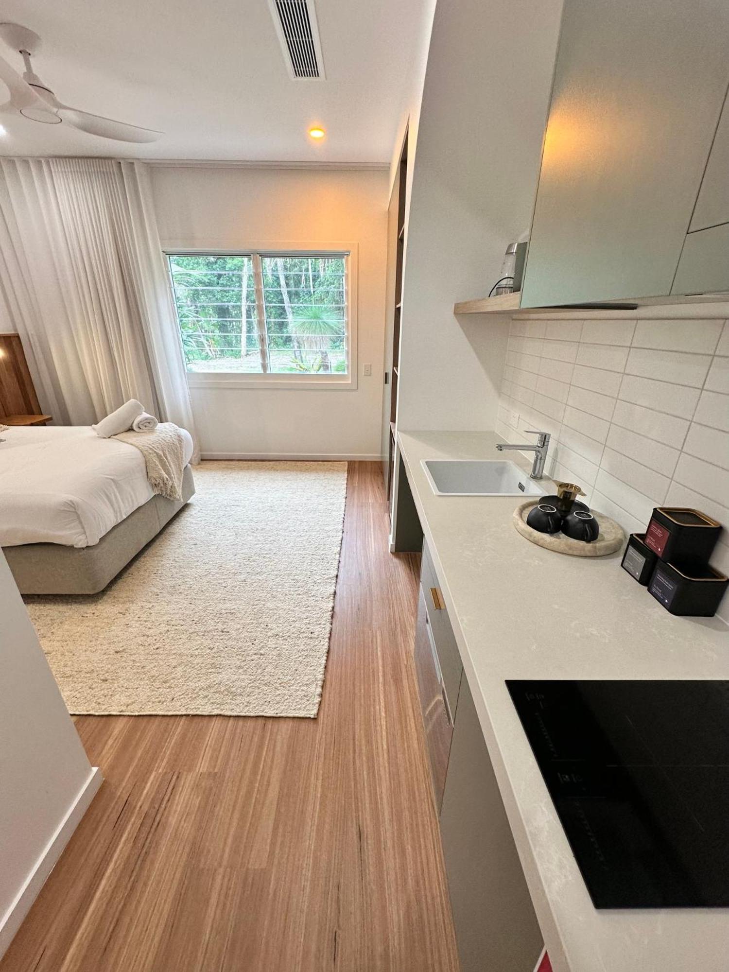 Queen Studio - Disability Access,1617484372:JPEG