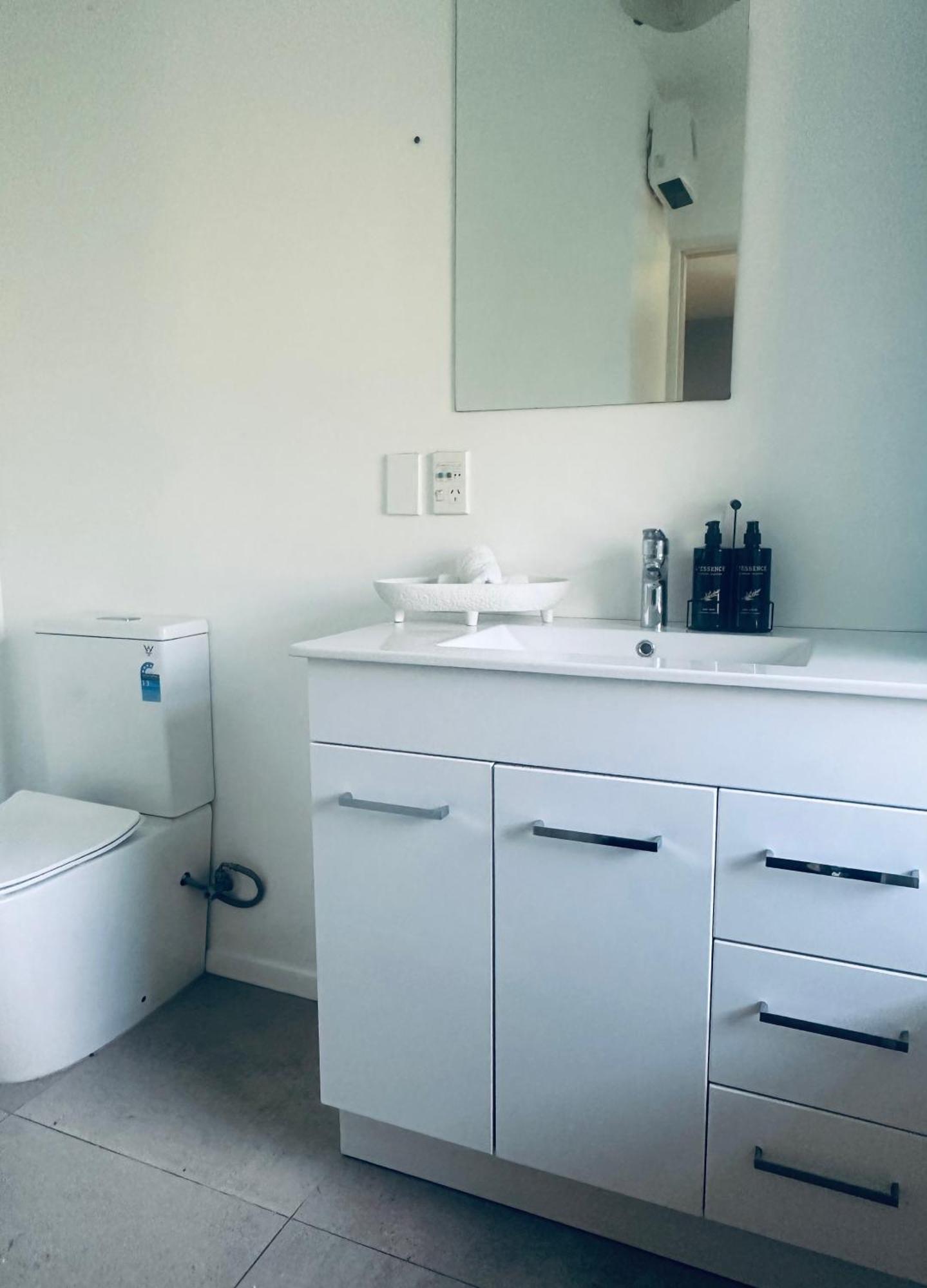 One-Bedroom Apartment,1621414963:JPEG