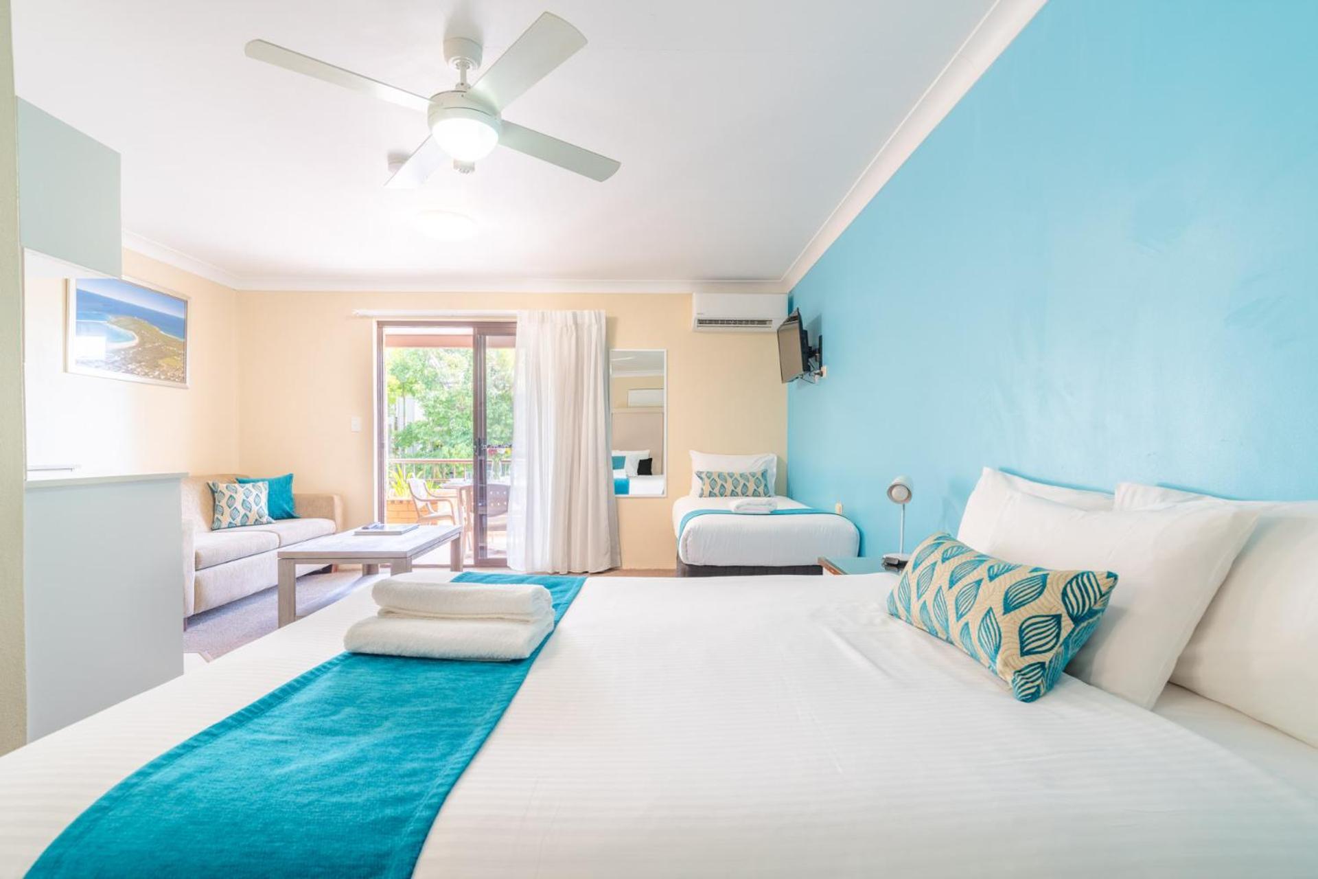 Standard Twin Room with Balcony