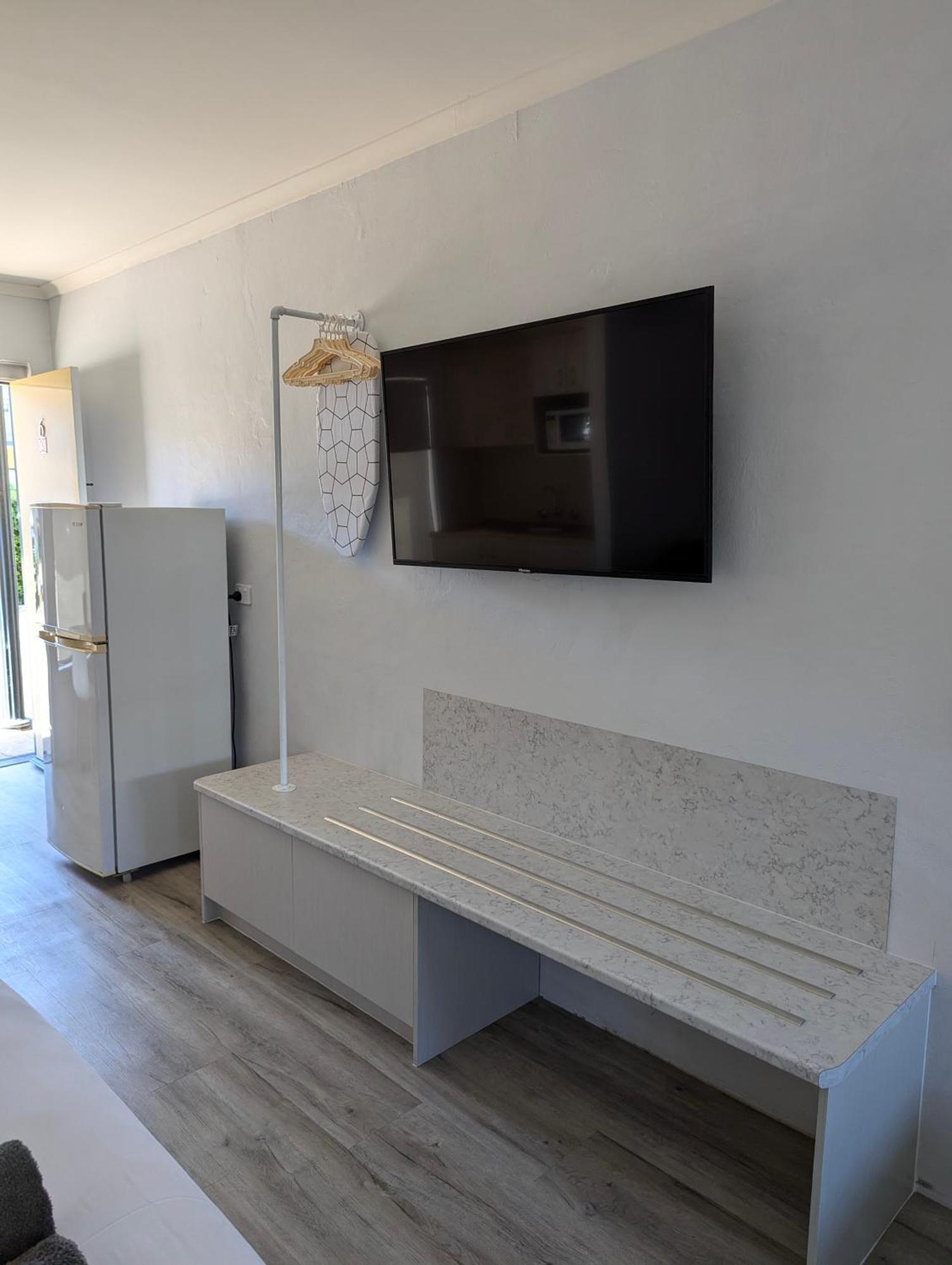 Kitchenette Suite,1625486999:JPEG