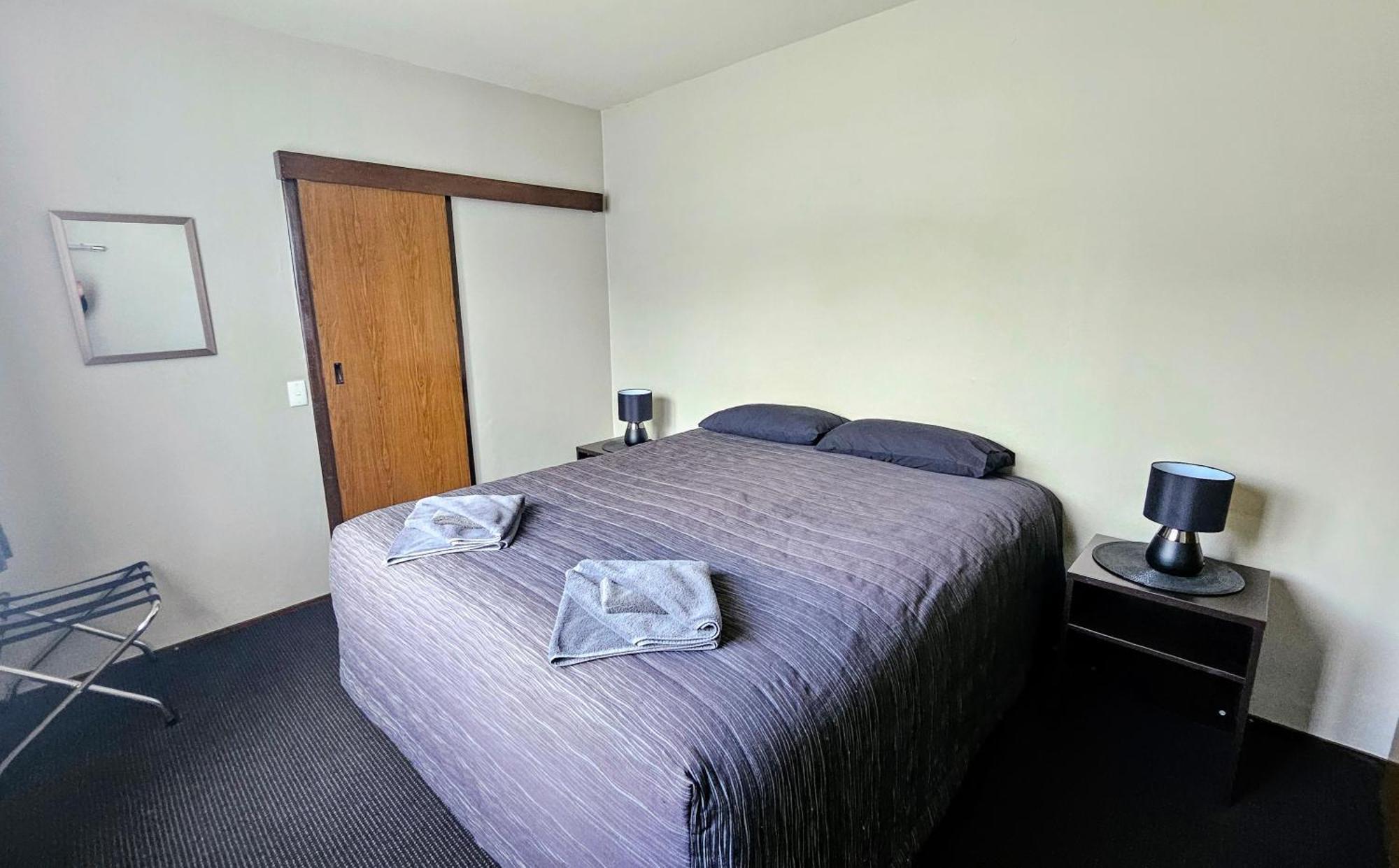 One-Bedroom Apartment (Sleeps 3)