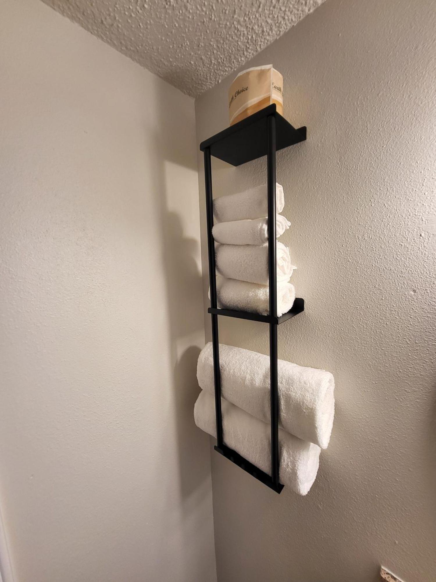 King Room with Roll-In Shower - Disability Access