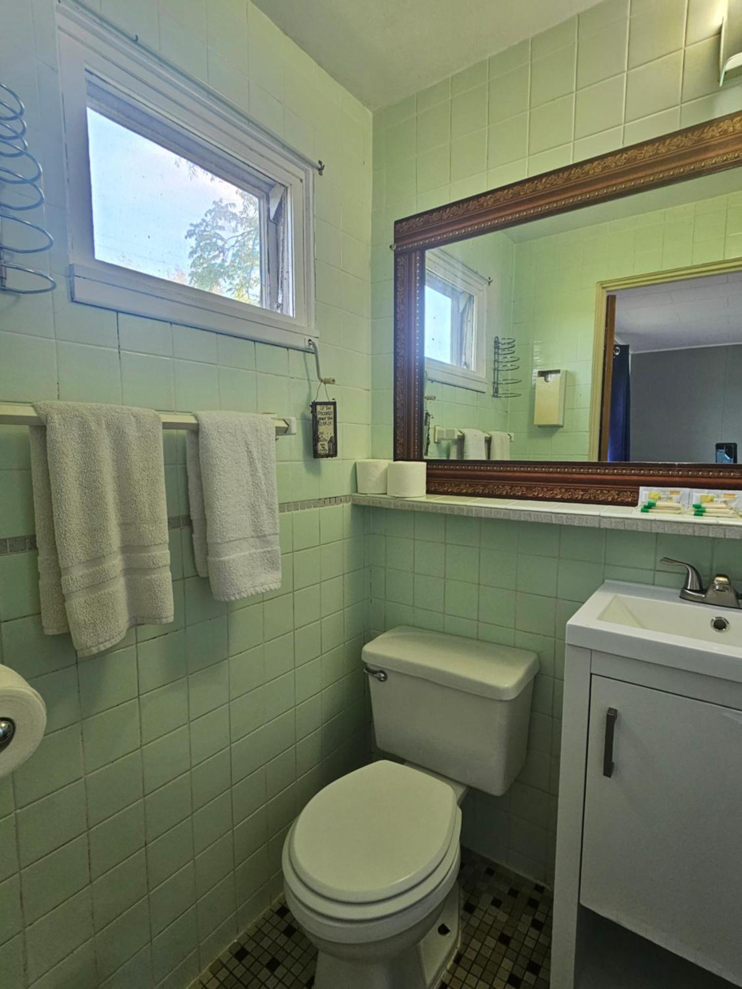 Economy Single Room