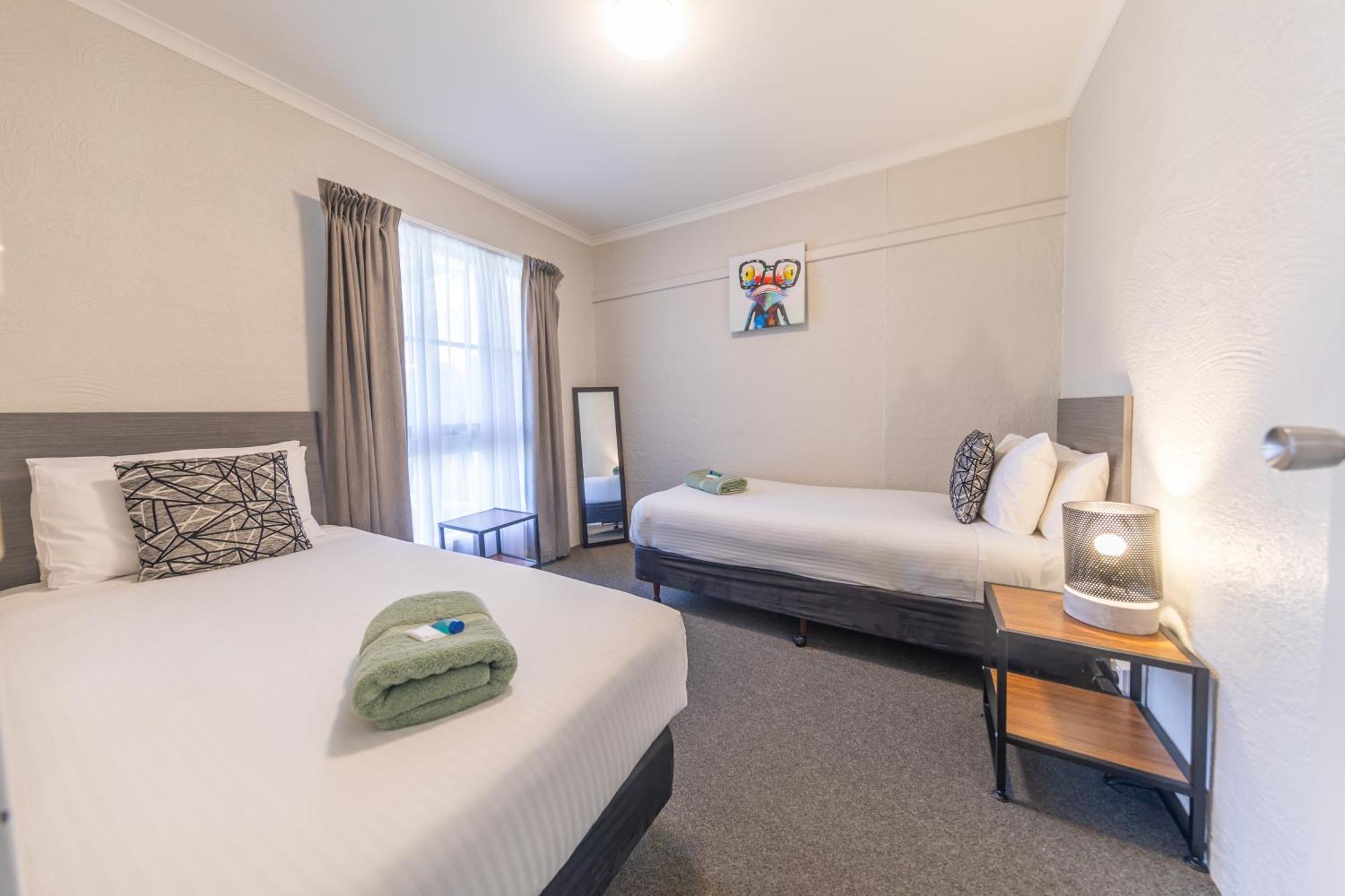 Family Room,1639567572:JPEG