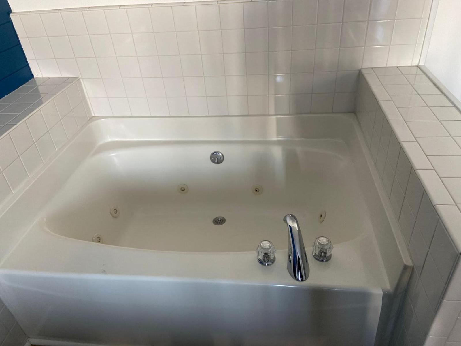 Suite with Hot Tub