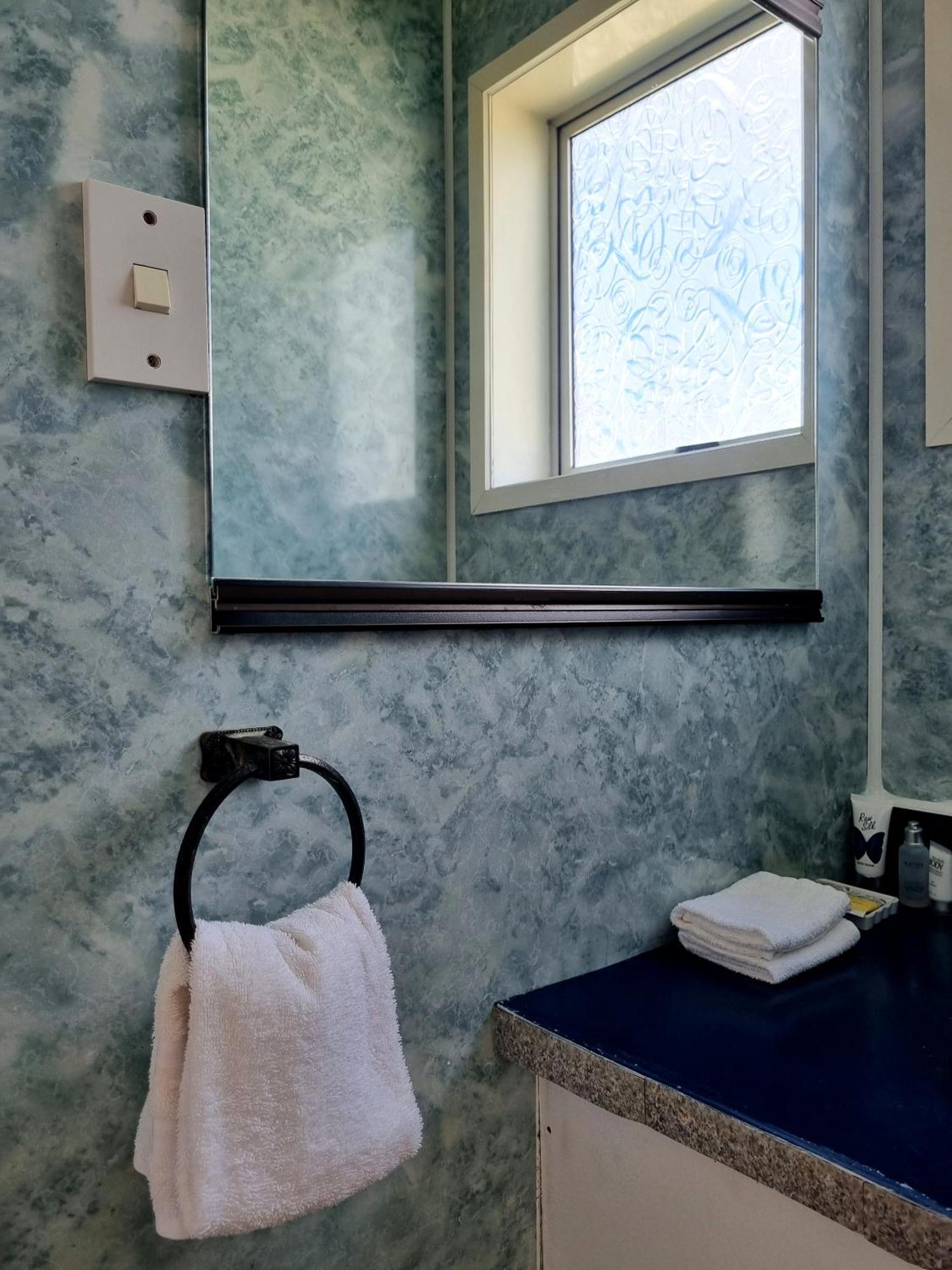 Studio,1700127064:JPEG