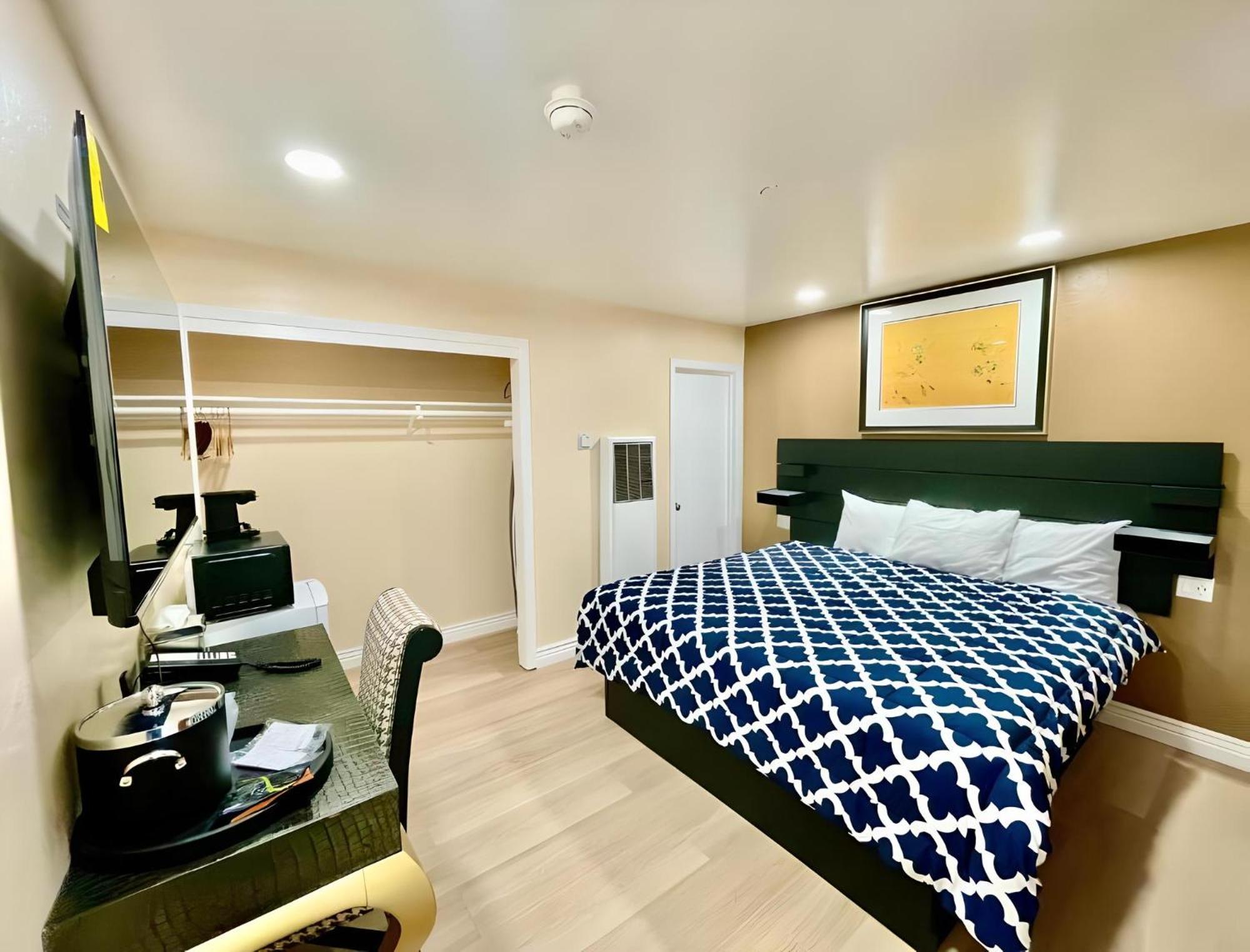 King Room,1644403612:JPEG