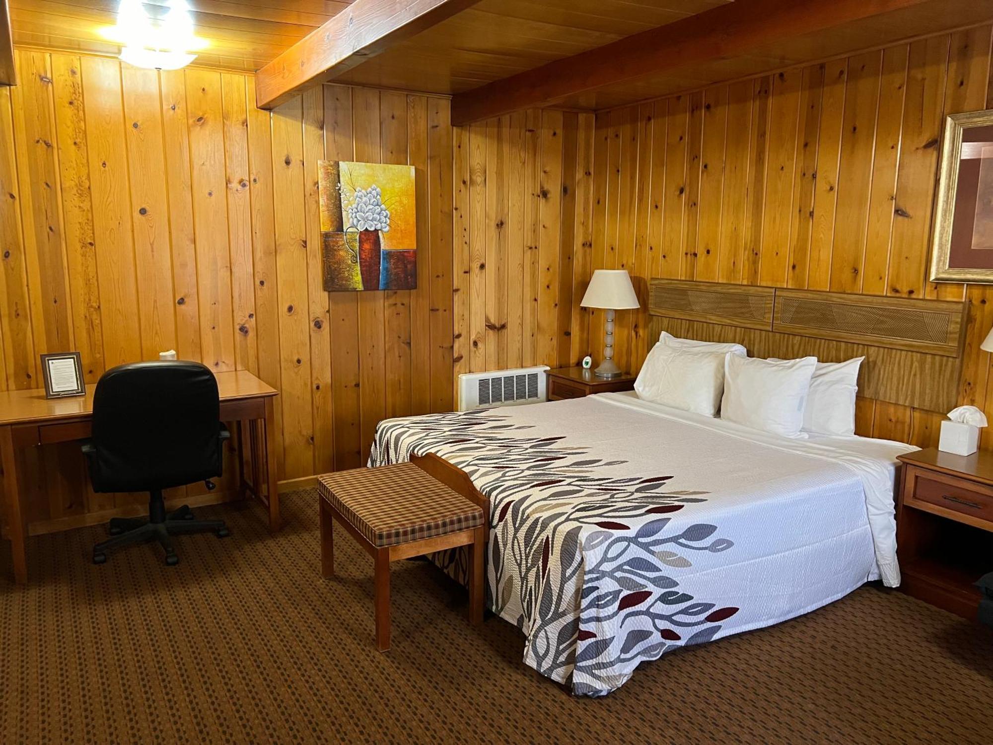 Standard King Room - Non-Smoking