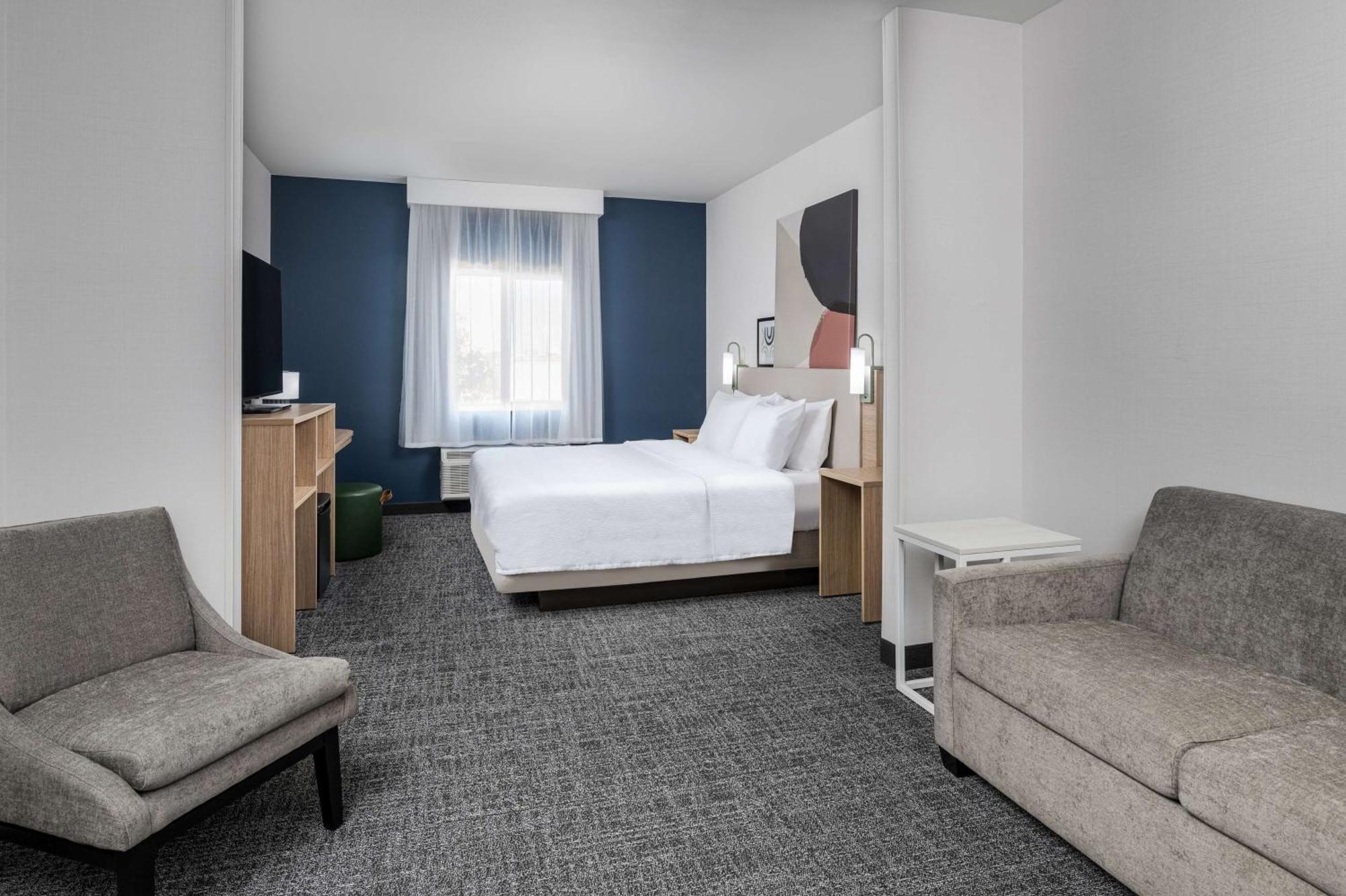 King Room with Sofa Bed - Non-Smoking