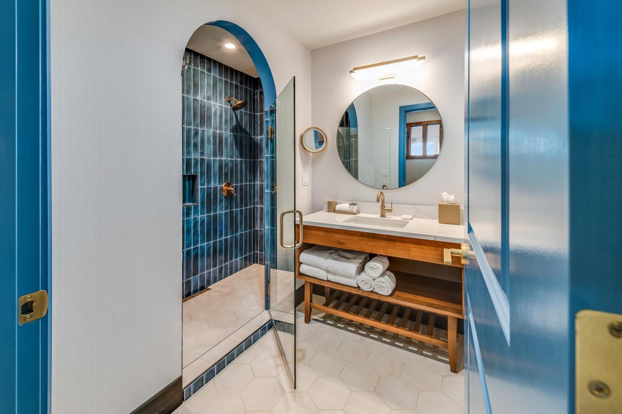 Superior Two Bedroom King - Founder's Suite