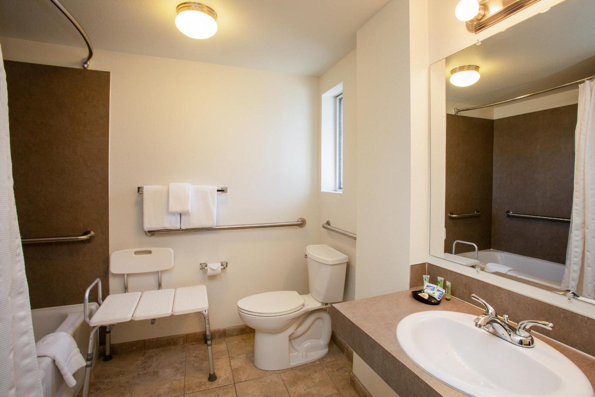 Queen Room - Disability Access,1653535777:JPEG