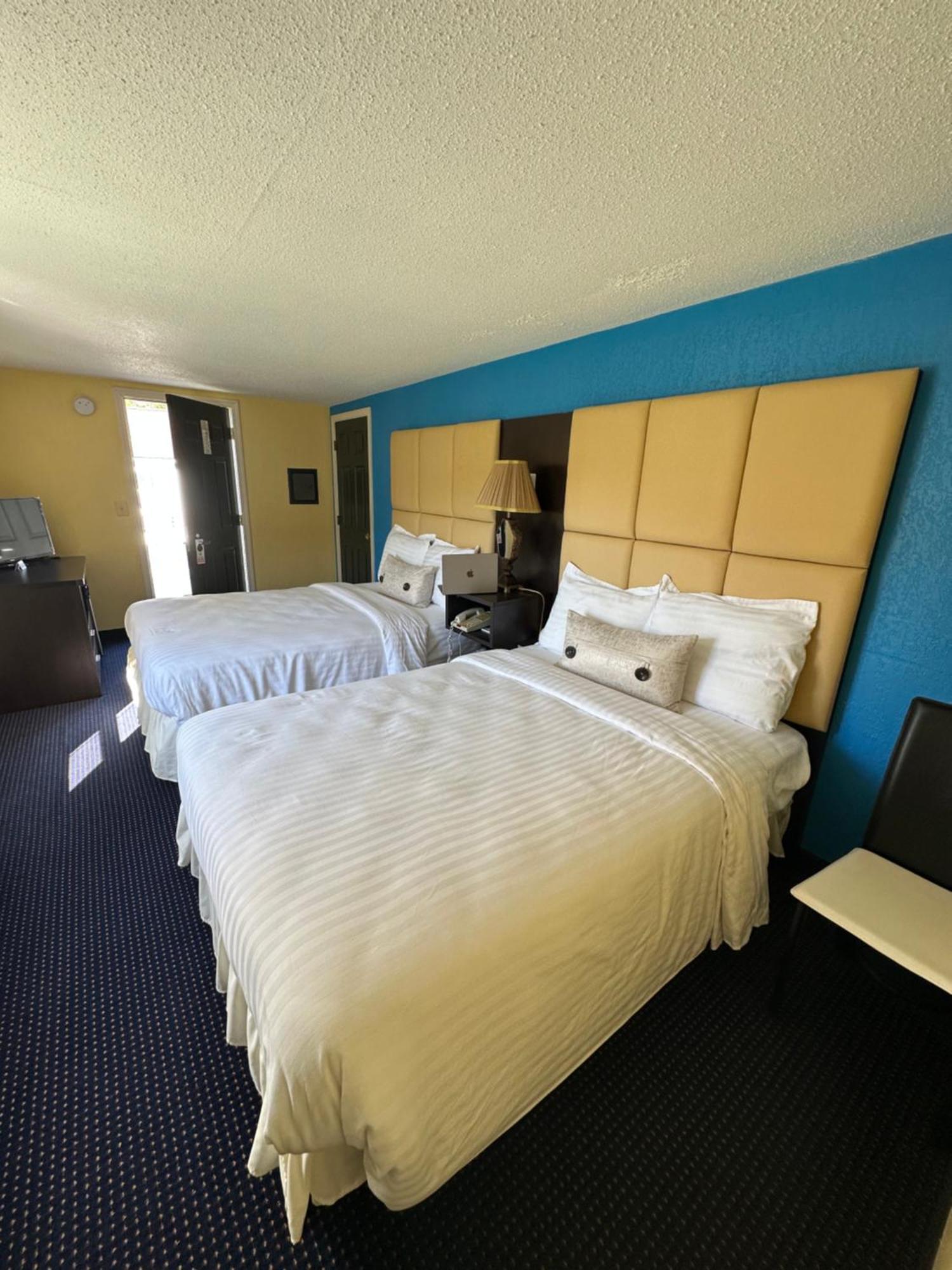 Deluxe Double Room with Shower